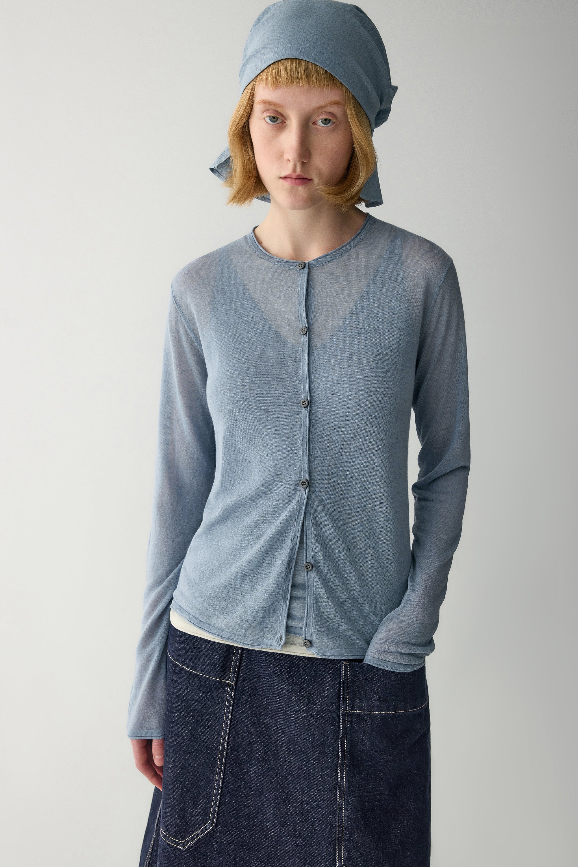 Linen Classic Cardigan - Image 12
