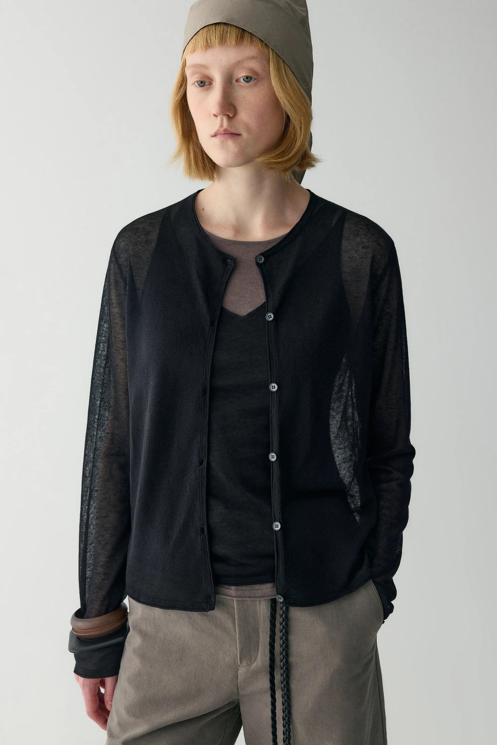 Linen Classic Cardigan - Image 19