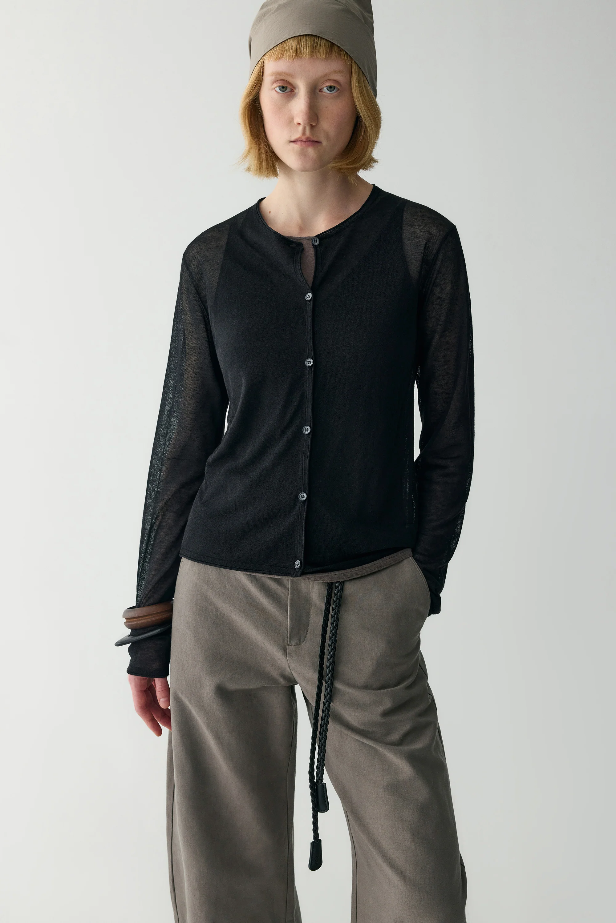 Linen Classic Cardigan - Image 20