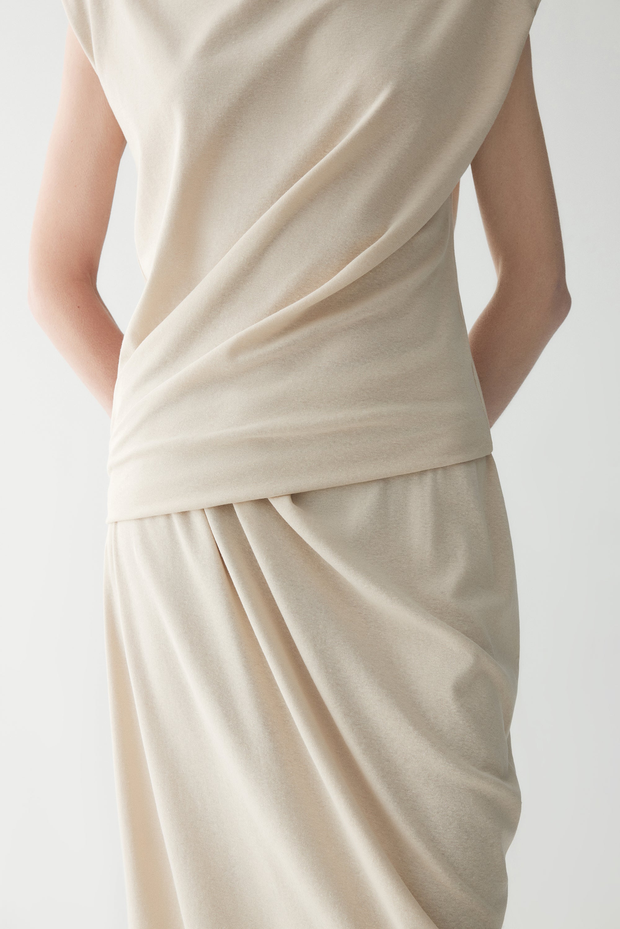 Cotton-linen Pleated T-shirt - Image 11