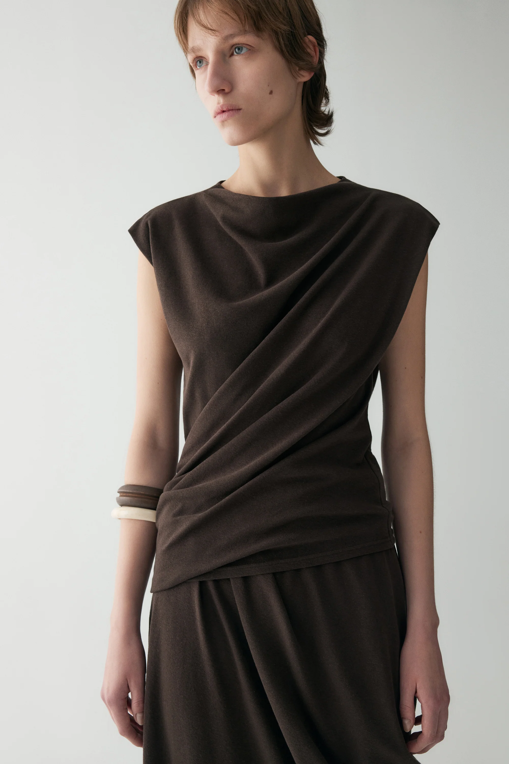 Cotton-linen Pleated T-shirt - Image 17