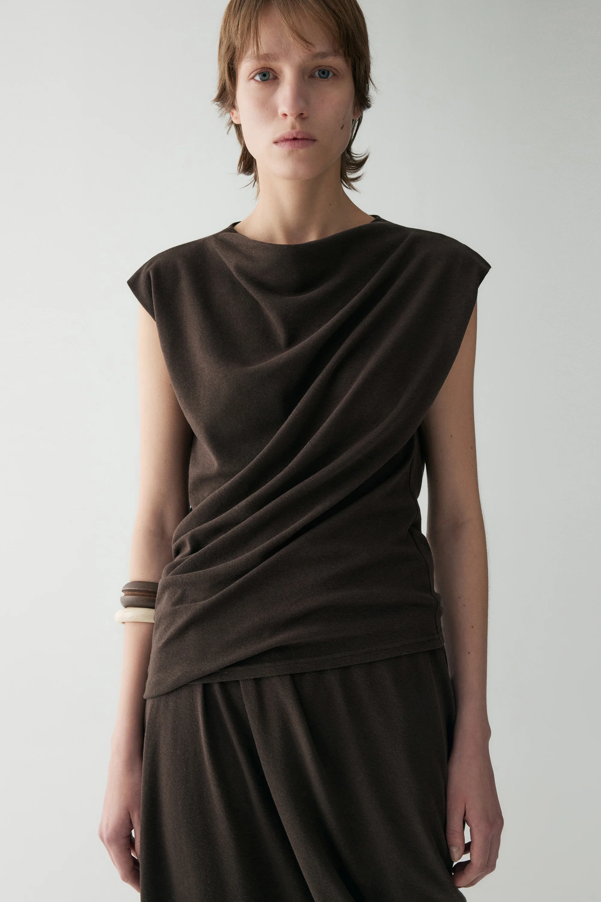 Cotton-linen Pleated T-shirt - Image 18
