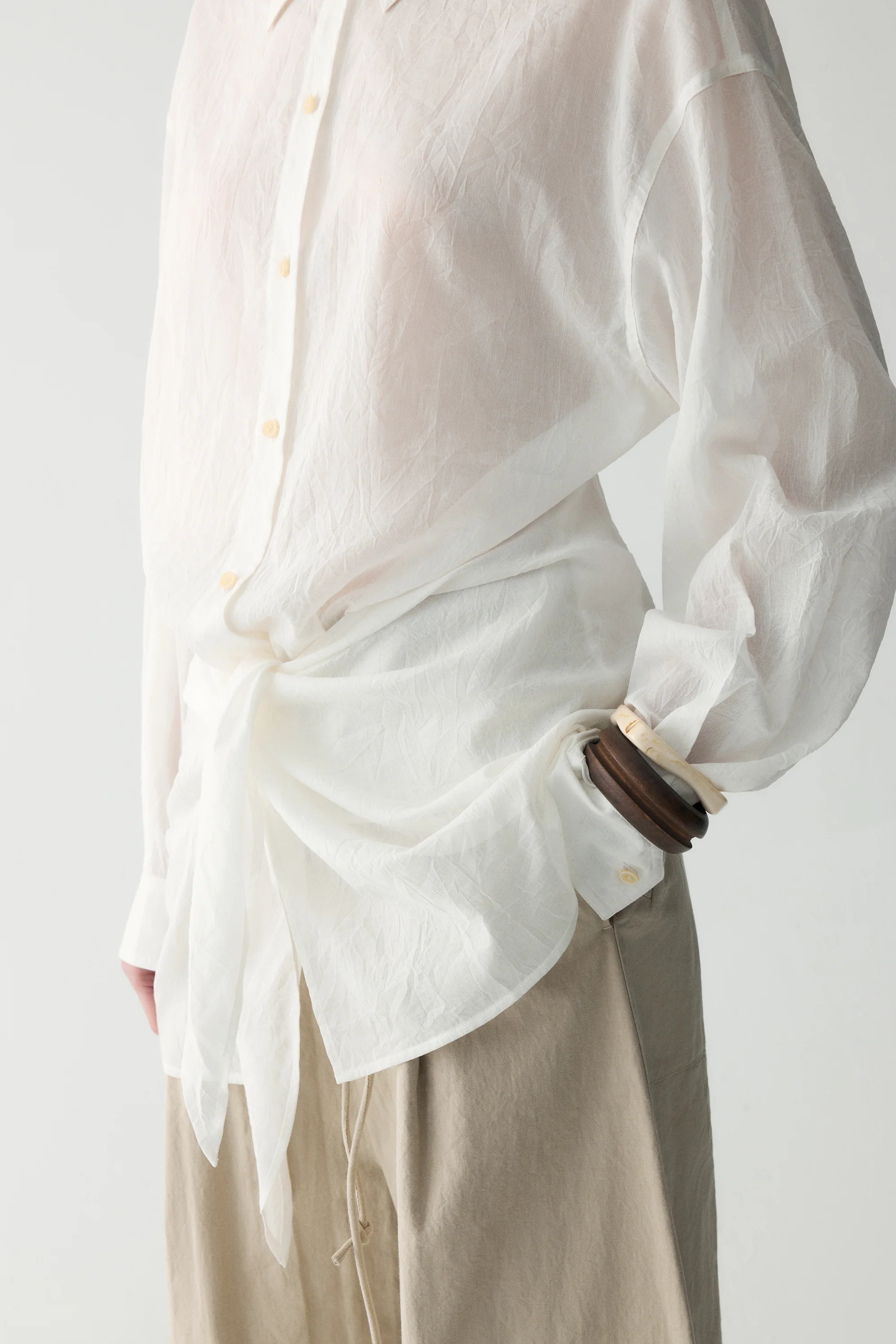 Cotton Knotted T-shirt - Image 11