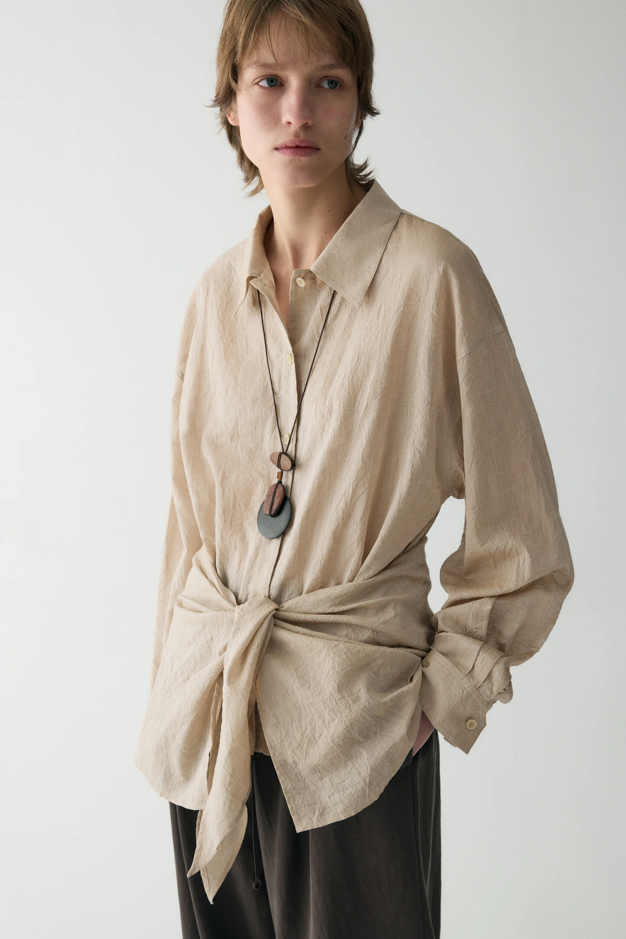 Cotton Knotted T-shirt - Image 18