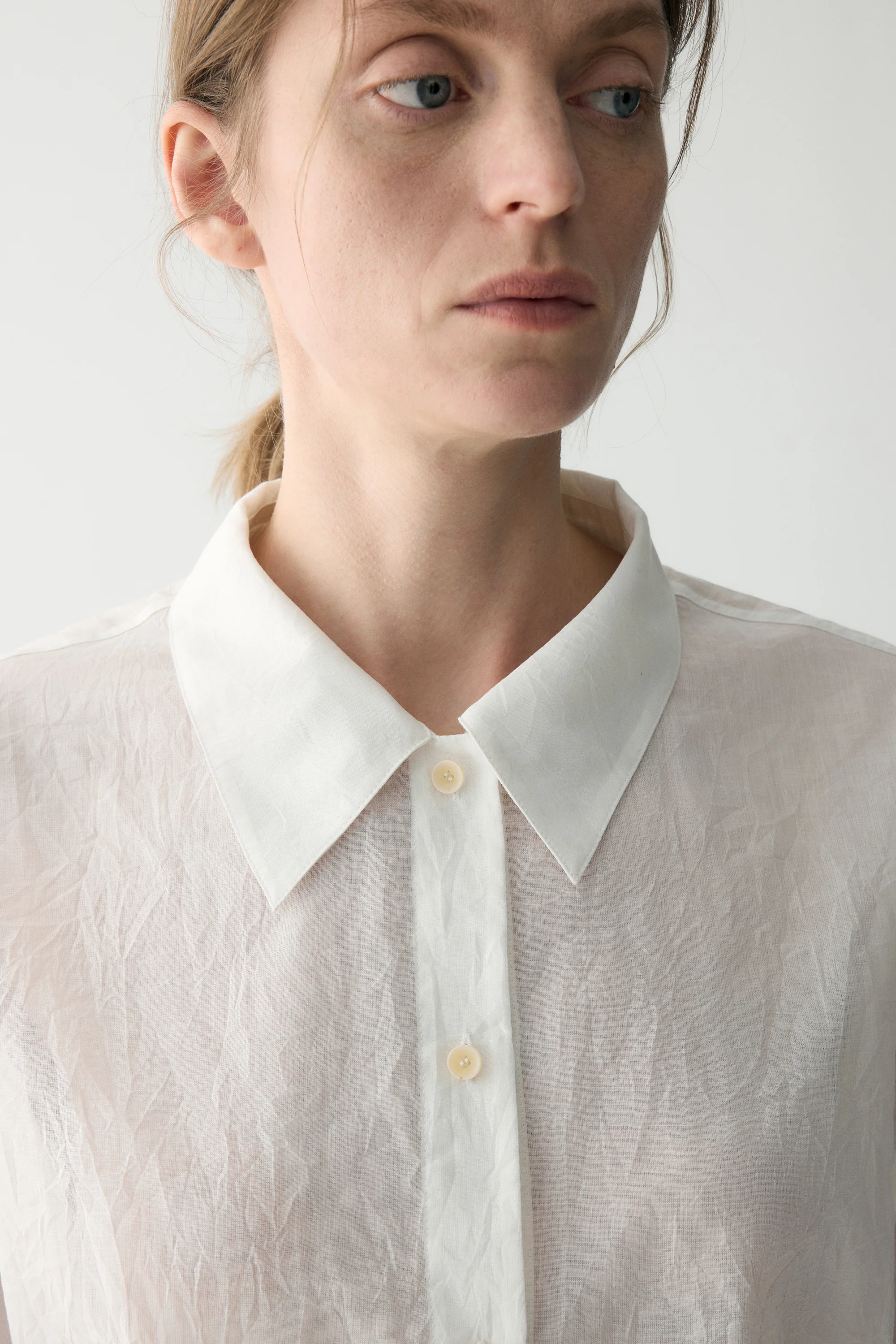 Cotton Knotted T-shirt - Image 9