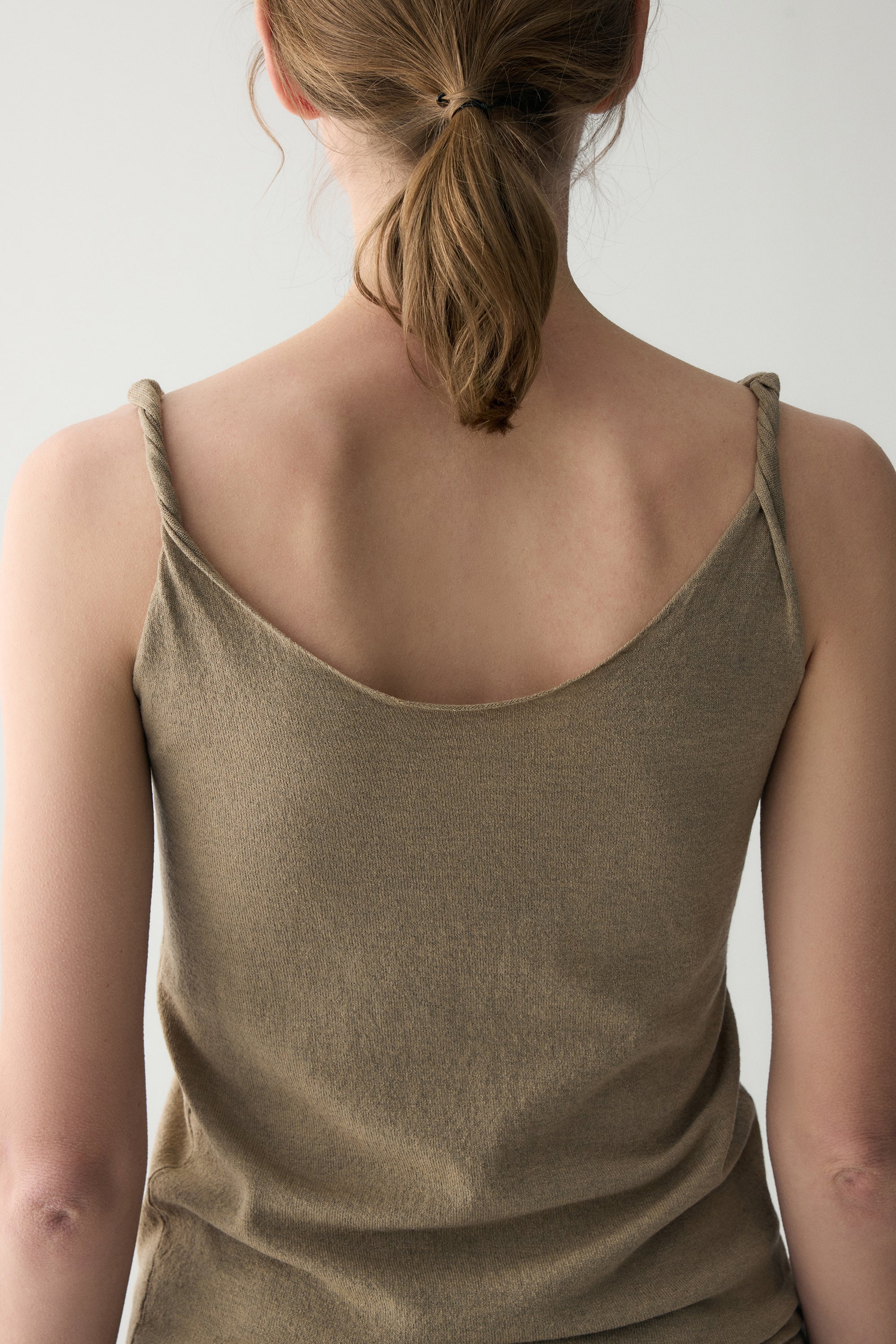 Linen V-neck Knitted Top - Image 10
