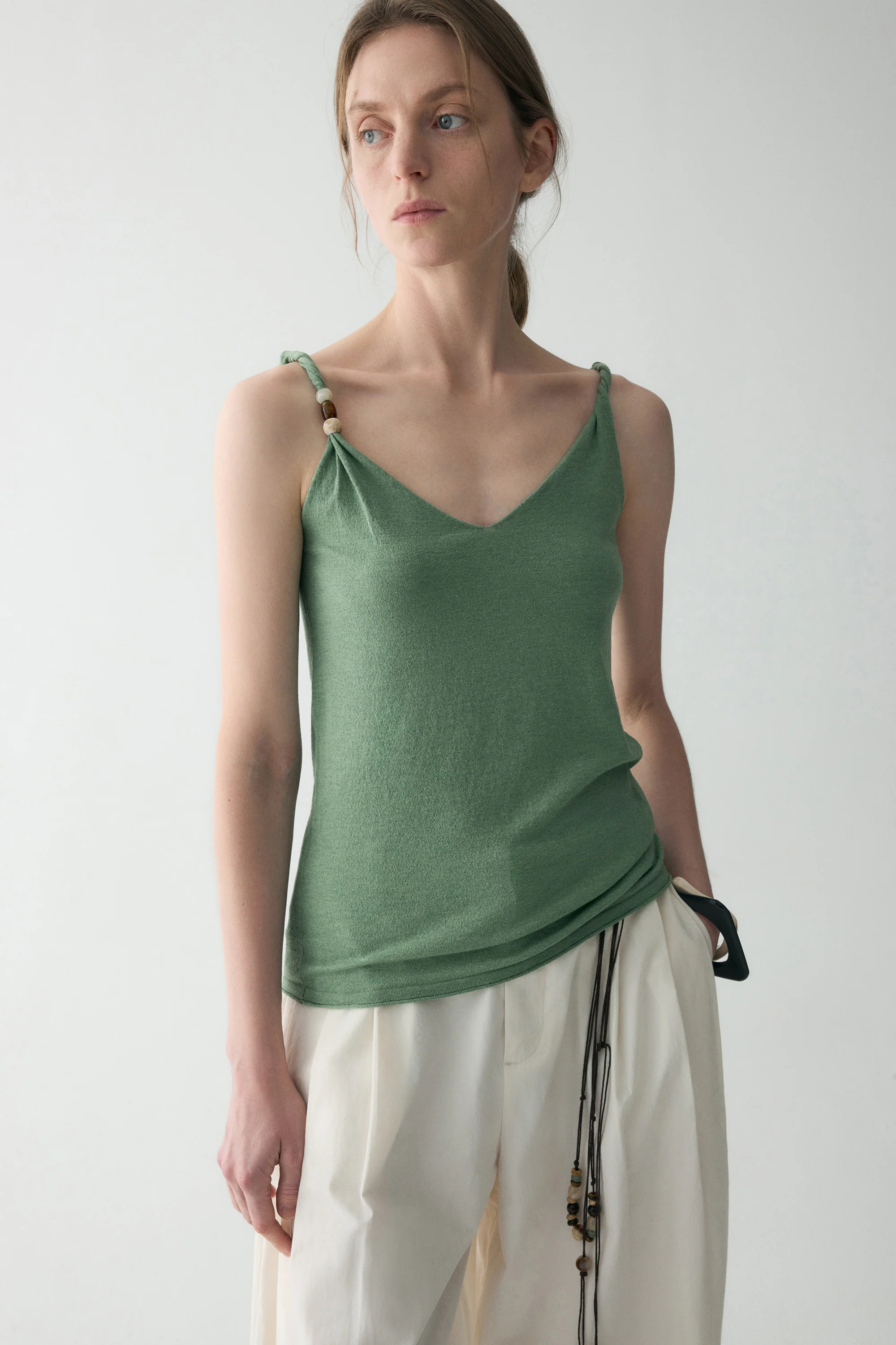 Linen V-neck Knitted Top - Image 17