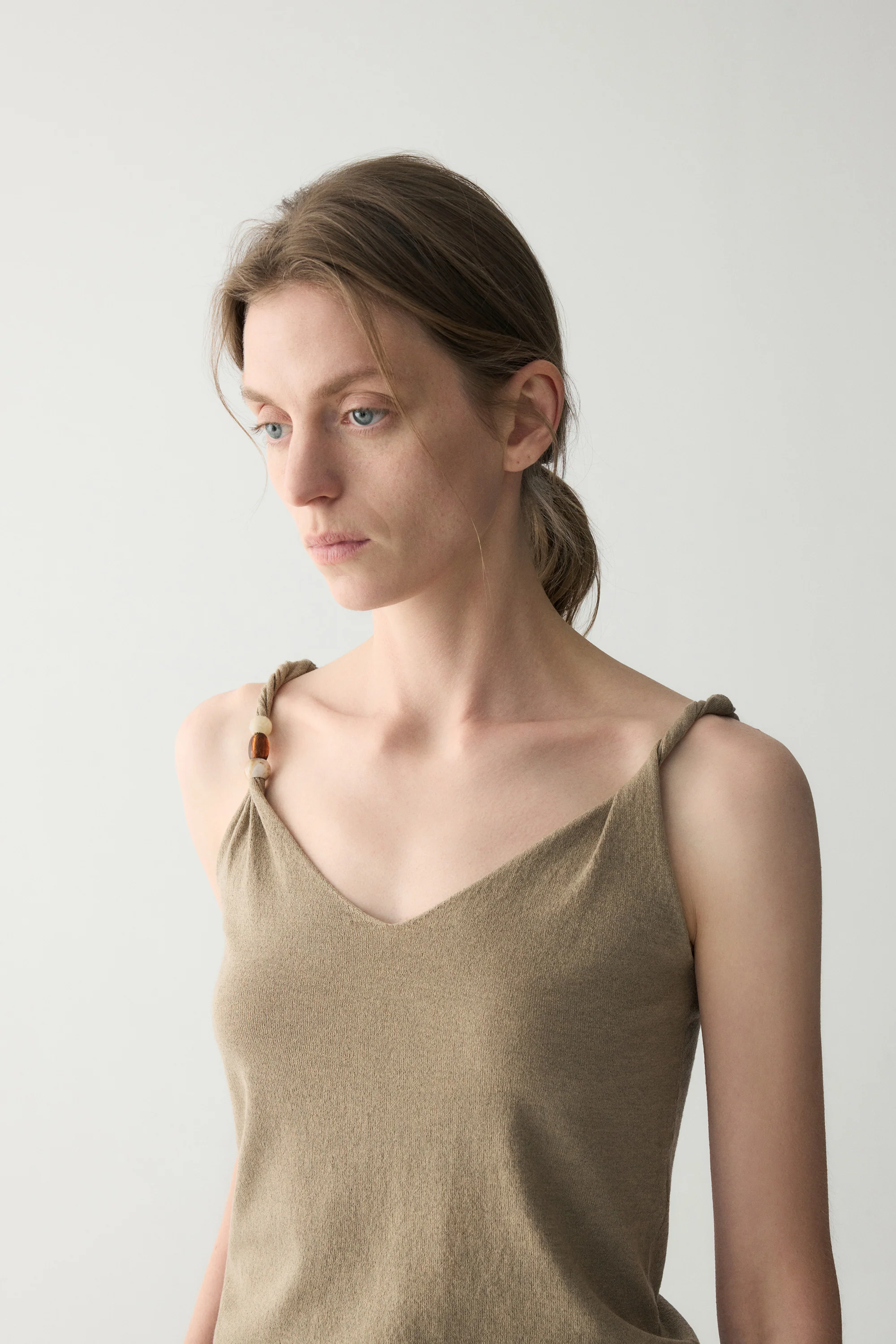 Linen V-neck Knitted Top - Image 9