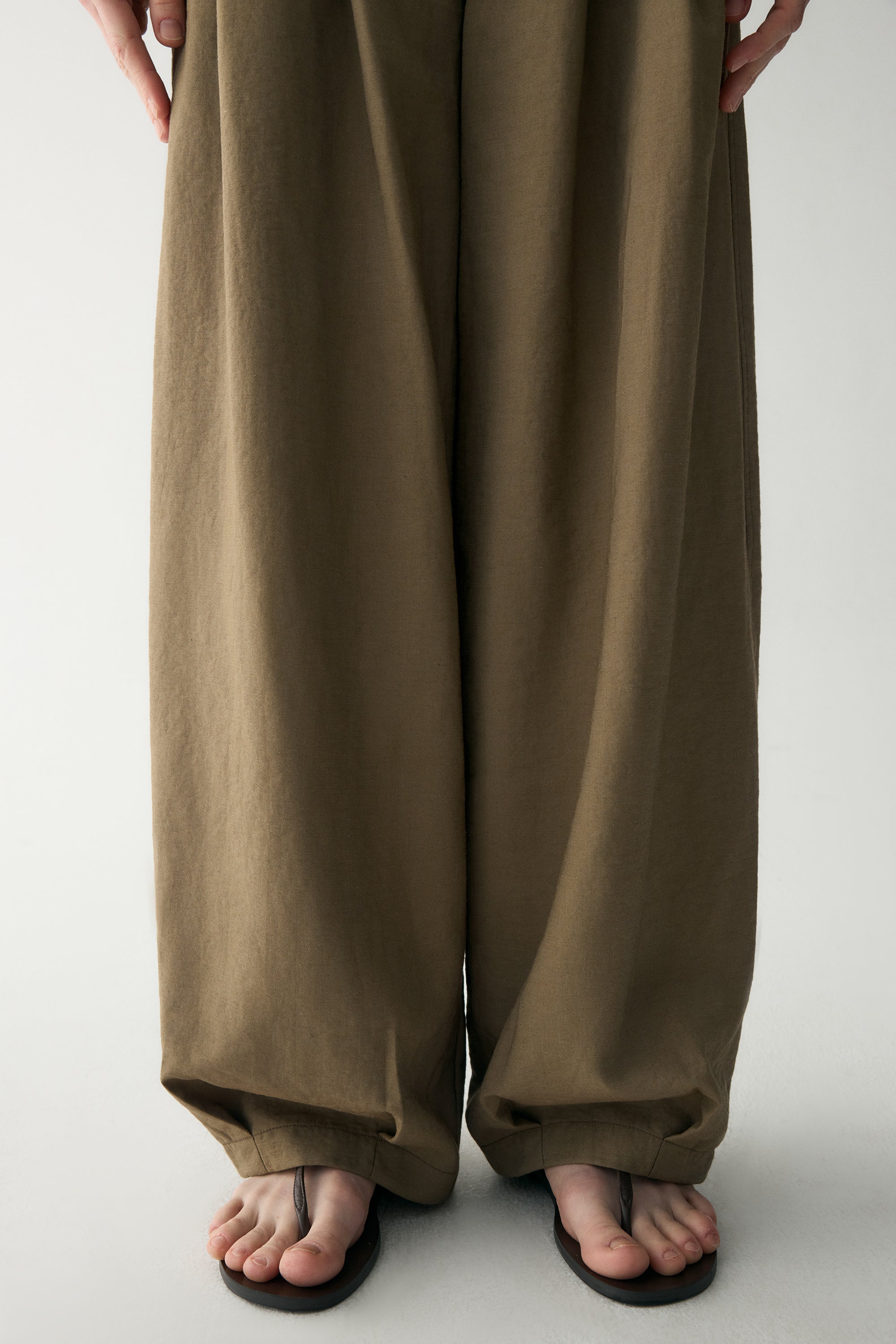 Elasticated Wide-leg Pants - Image 13