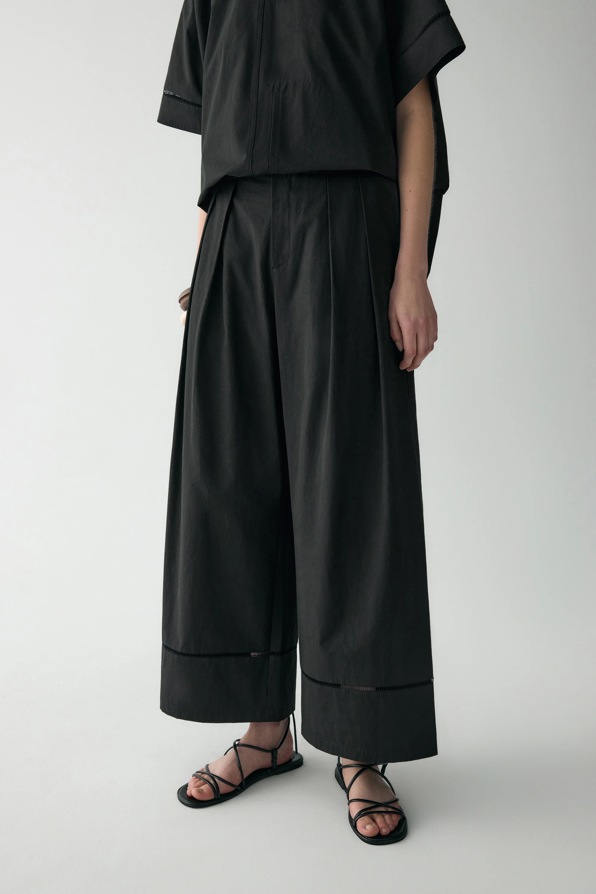Pleated Cotton Pants - Image 19