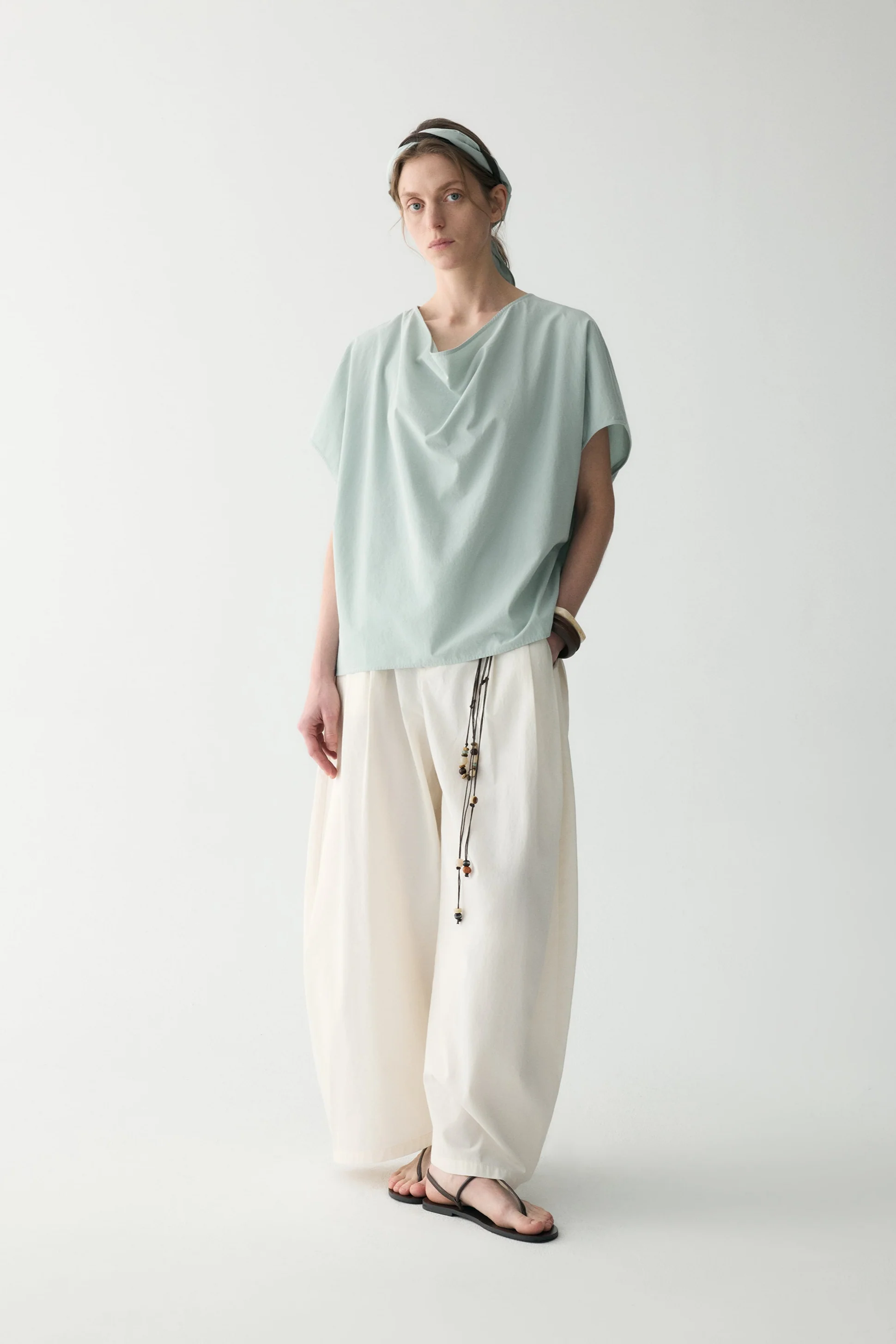 Cotton Pleated Curved Pants - Image 4