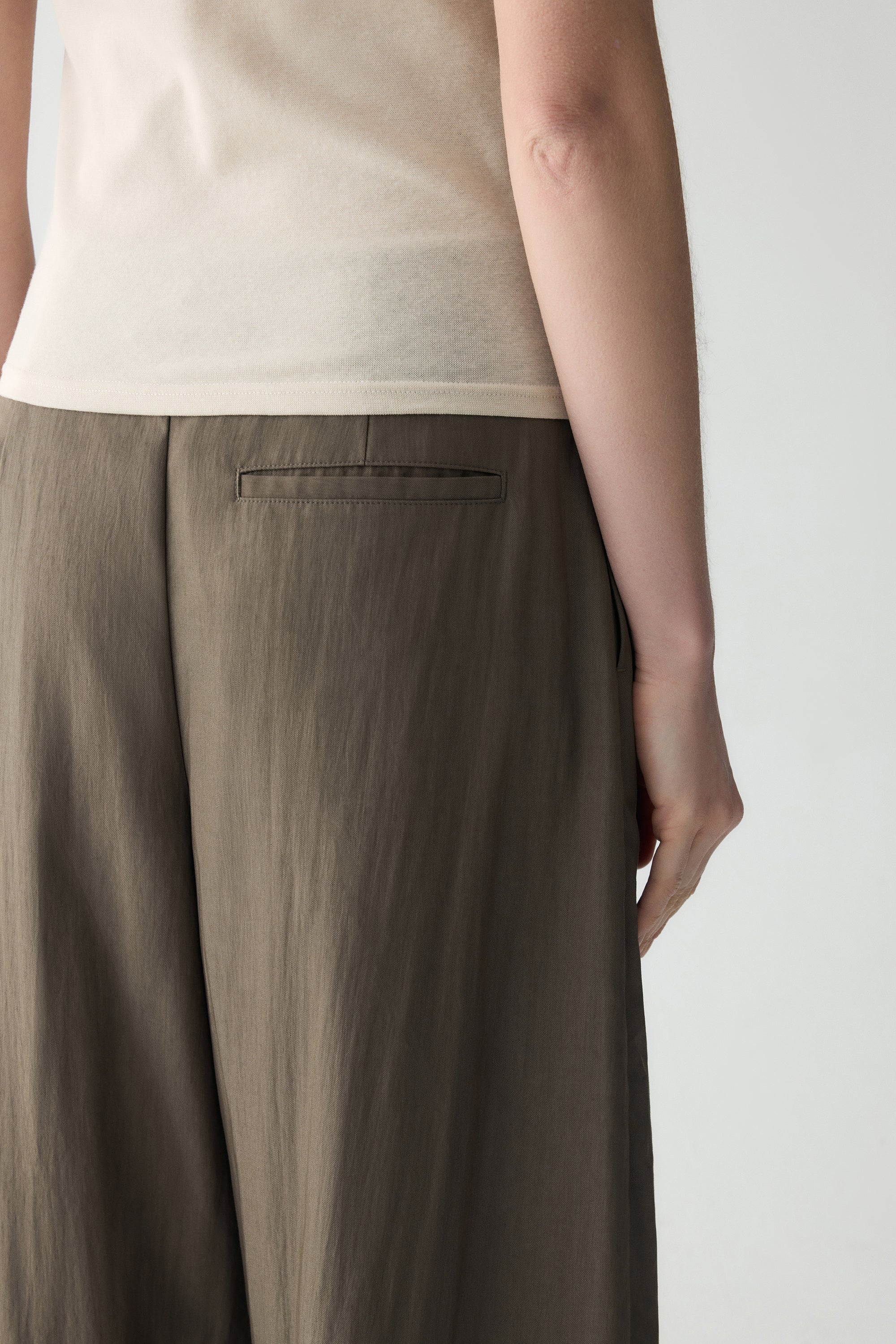 Pleated Curved Pants - Image 16