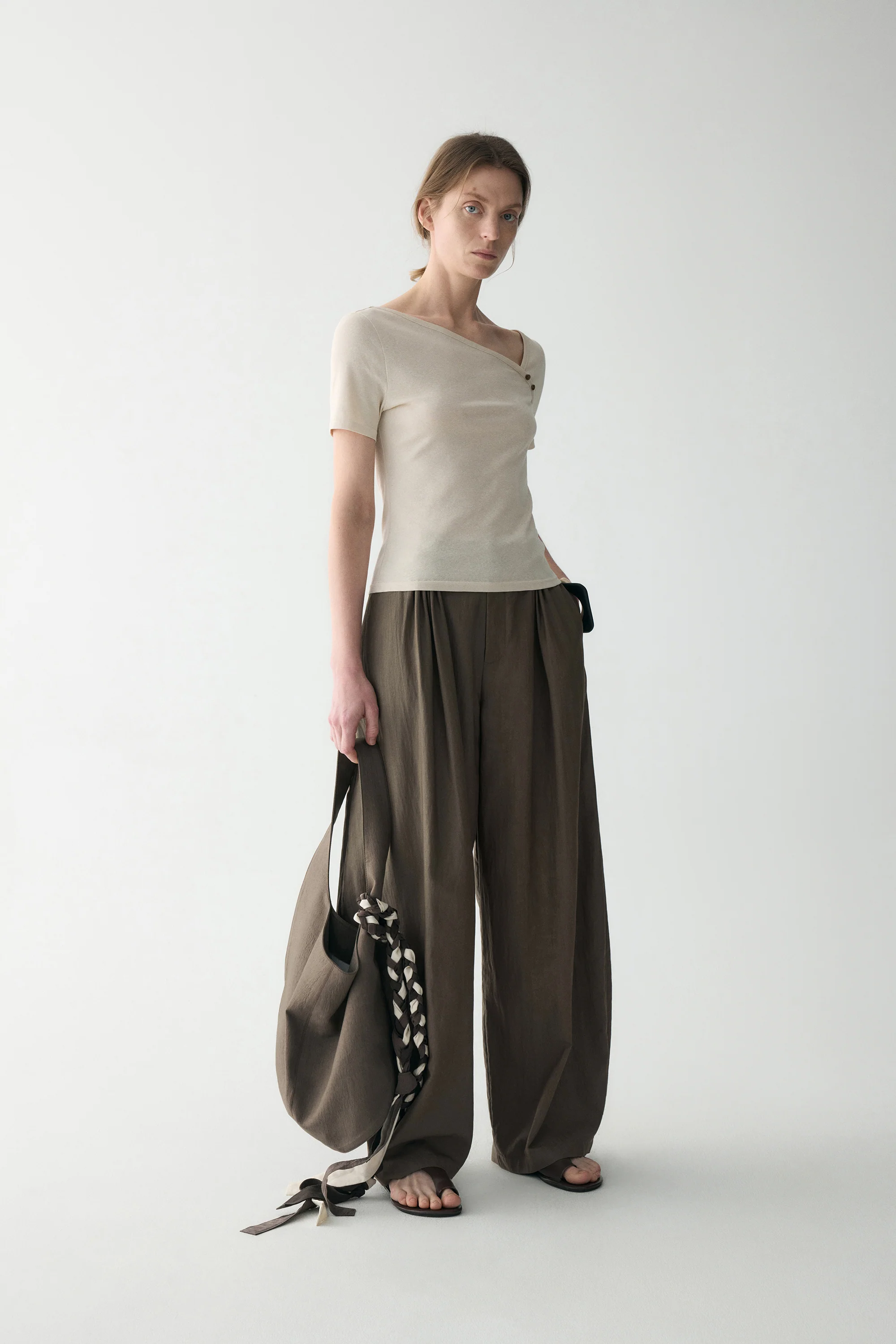 Pleated Curved Pants - Image 8