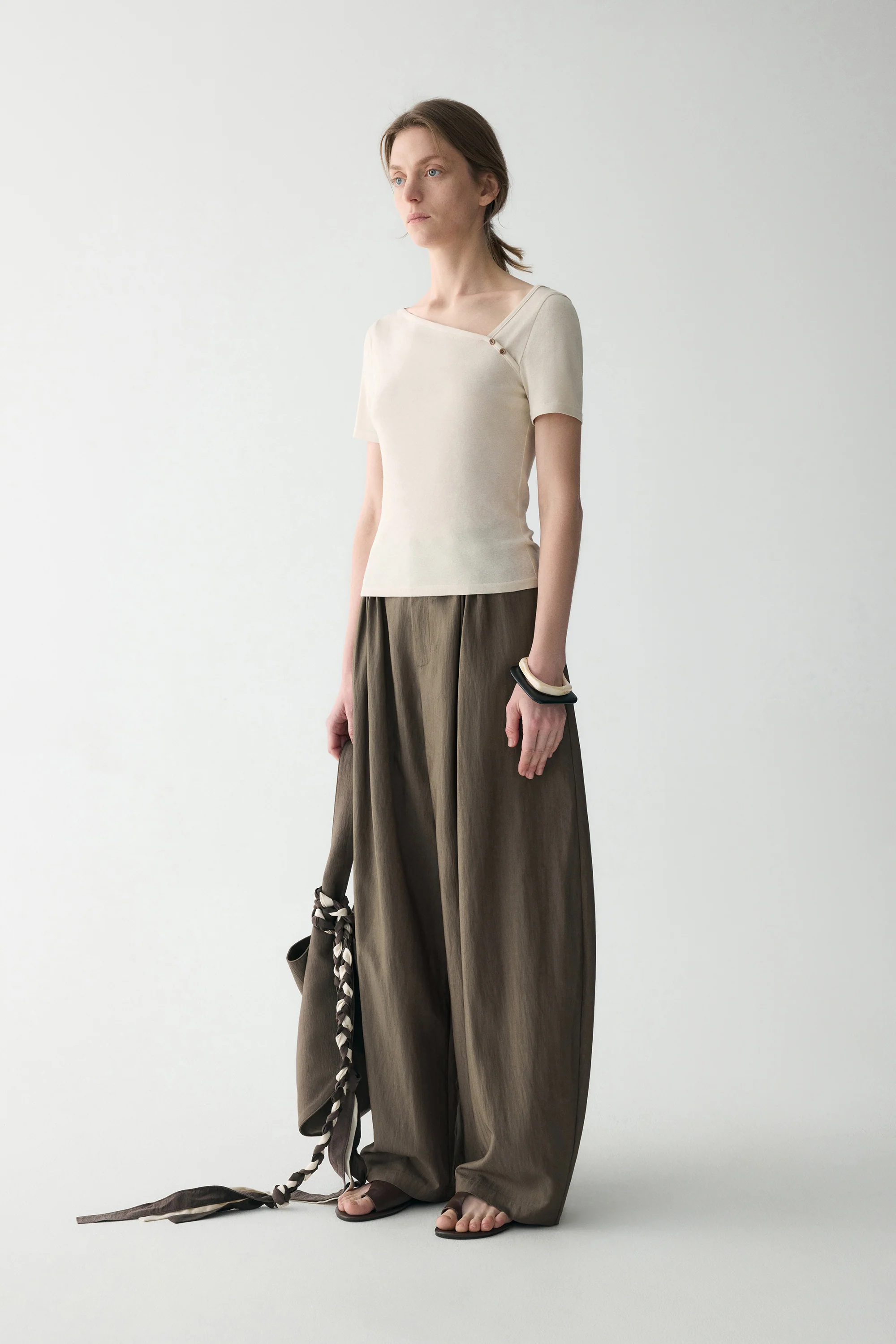 Pleated Curved Pants - Image 9