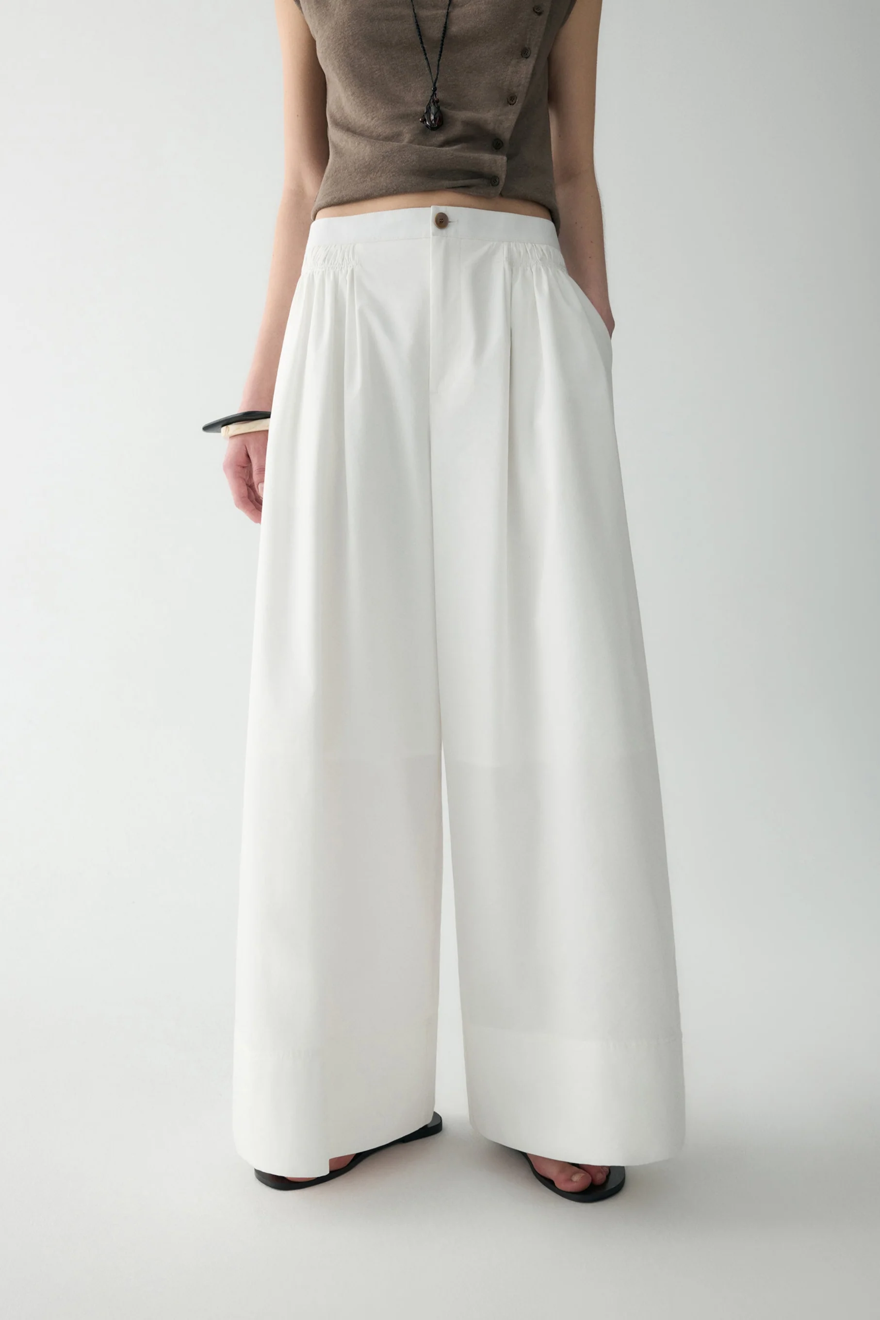 Cotton Pleated Pants - Image 9