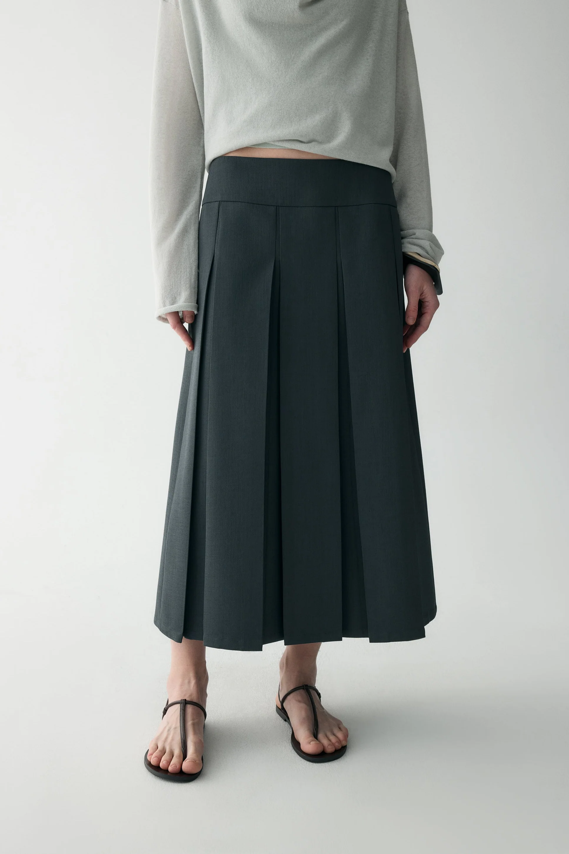 Retro Pleated Skirt - Image 4