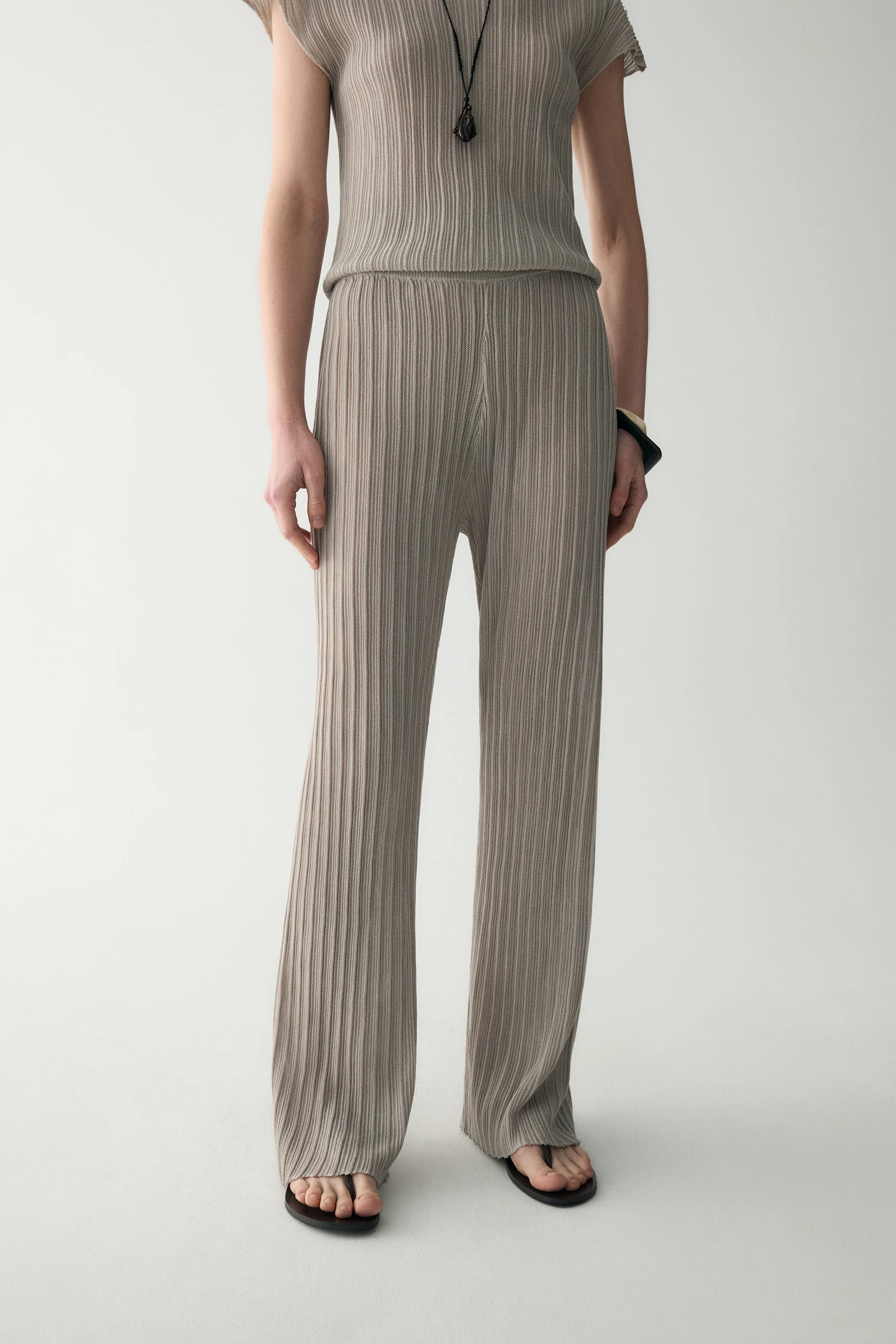 Textured Knitted Pants - Image 7