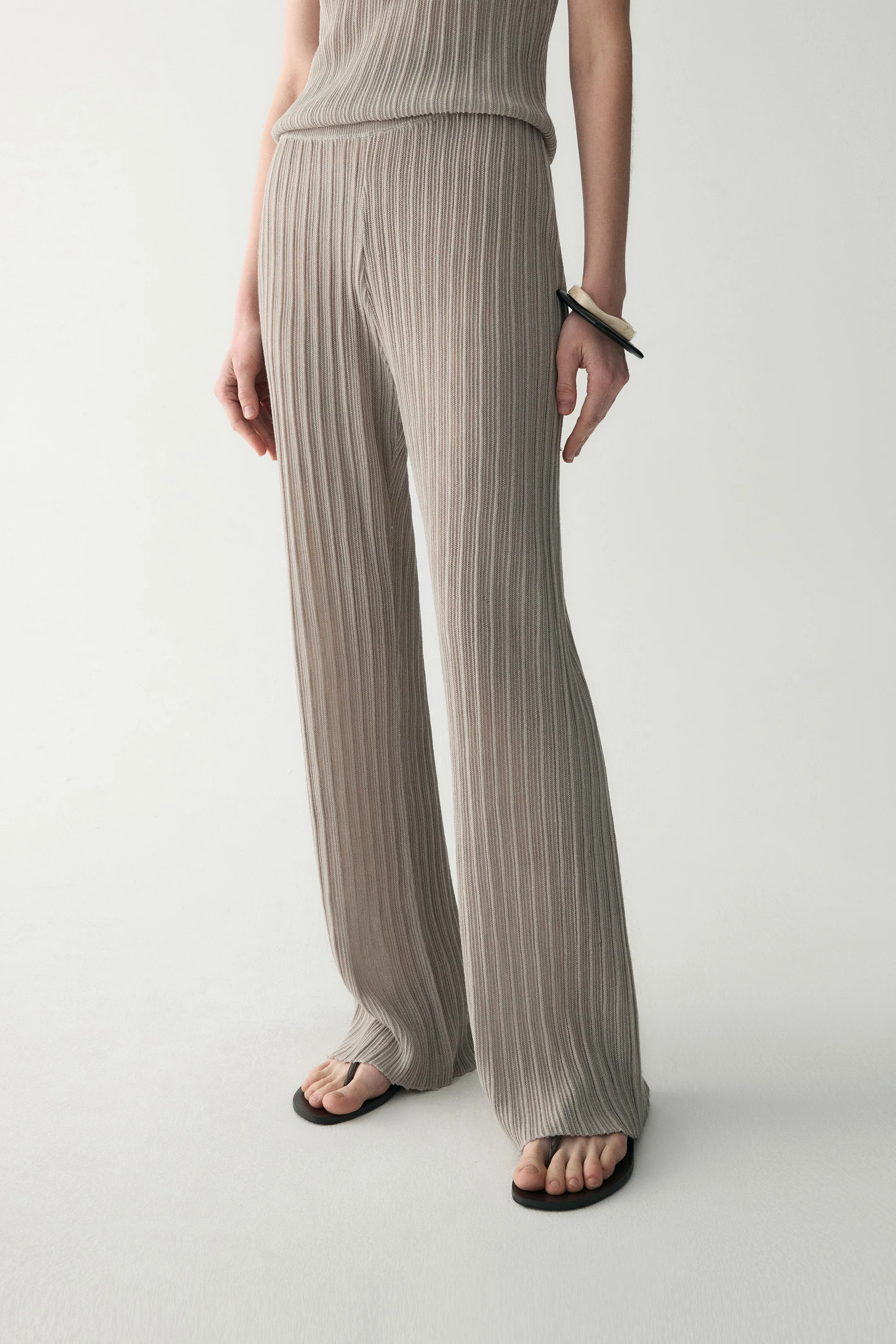 Textured Knitted Pants - Image 9