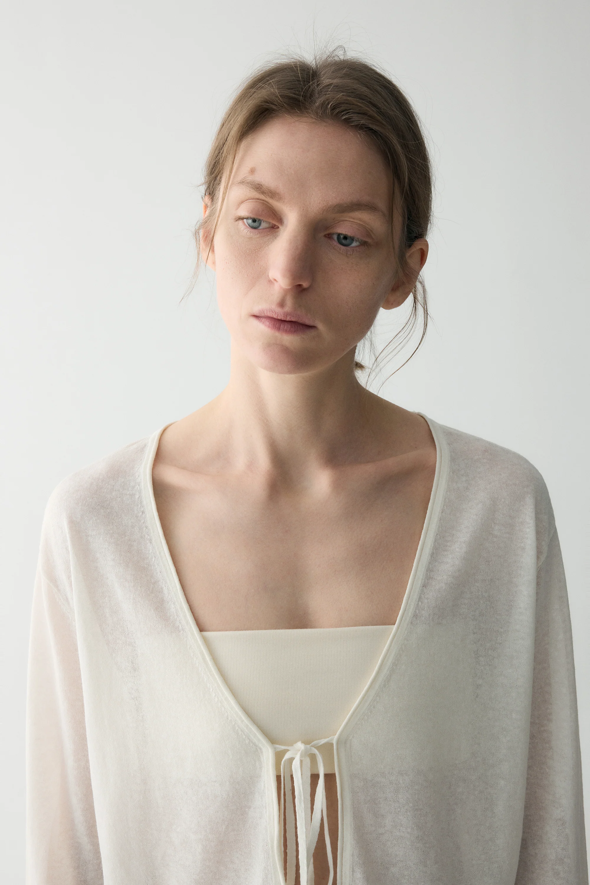 Tie-front Linen Cardigan - Image 8