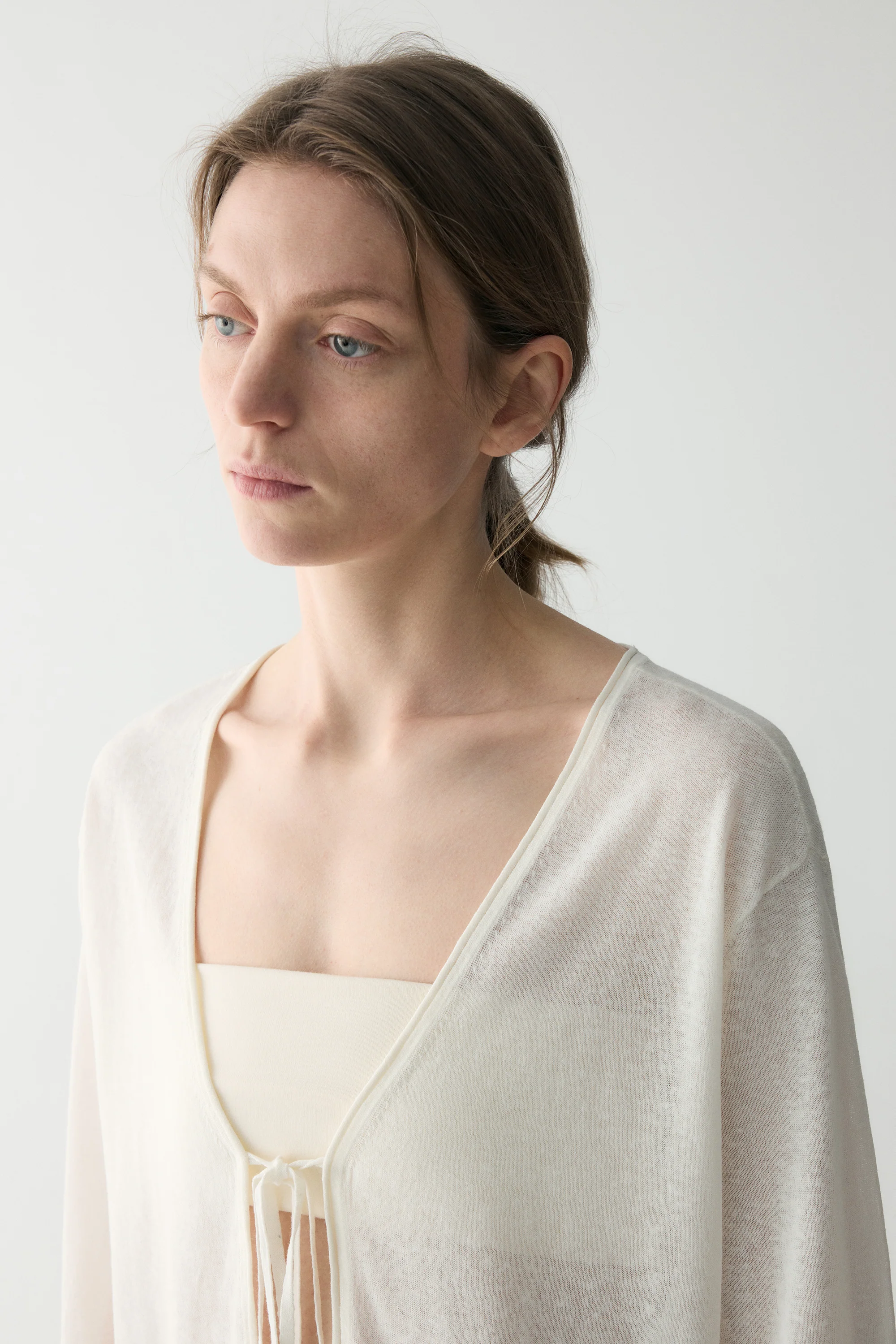 Tie-front Linen Cardigan - Image 9