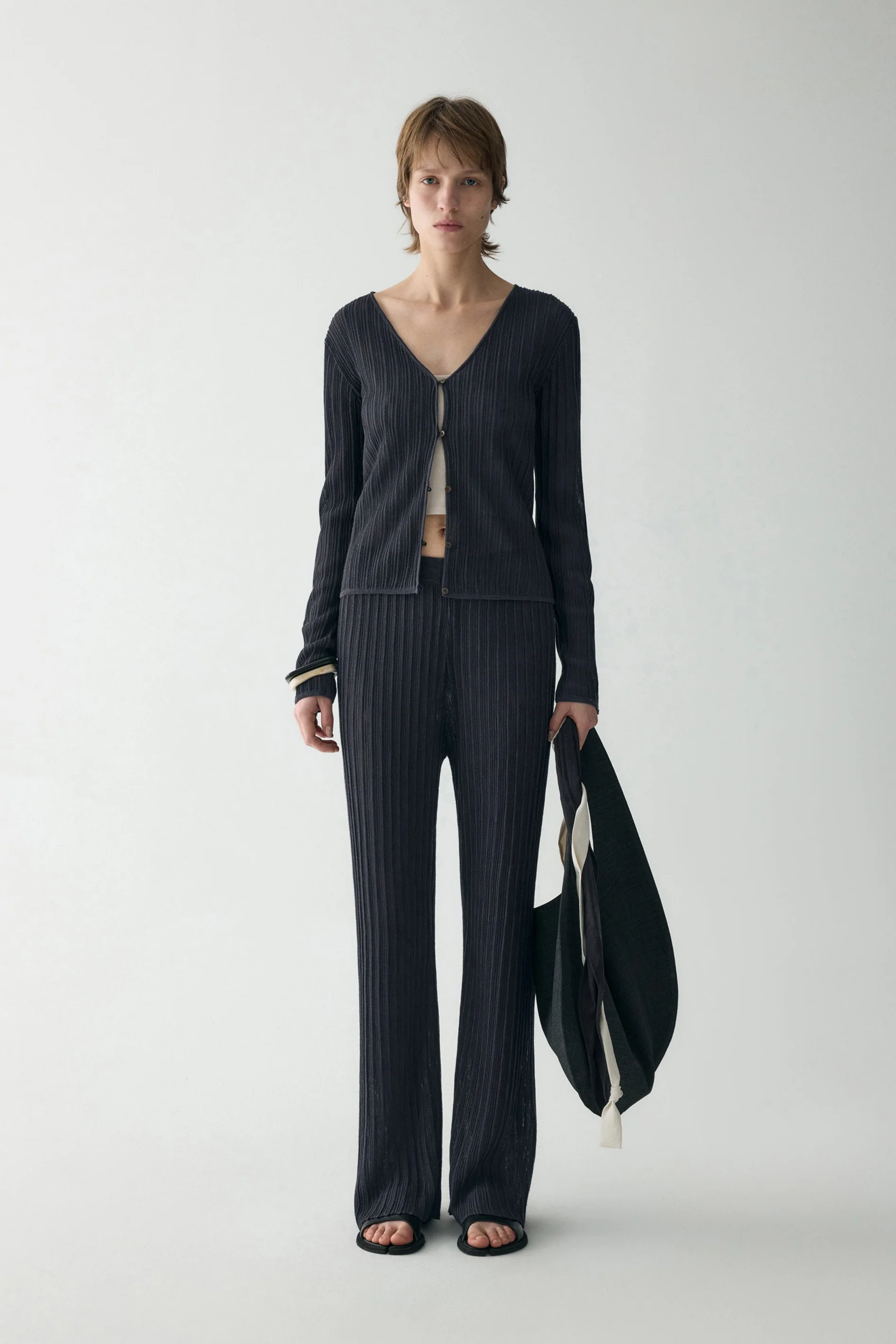 Textured Knitted V-neck Cardigan - Image 15