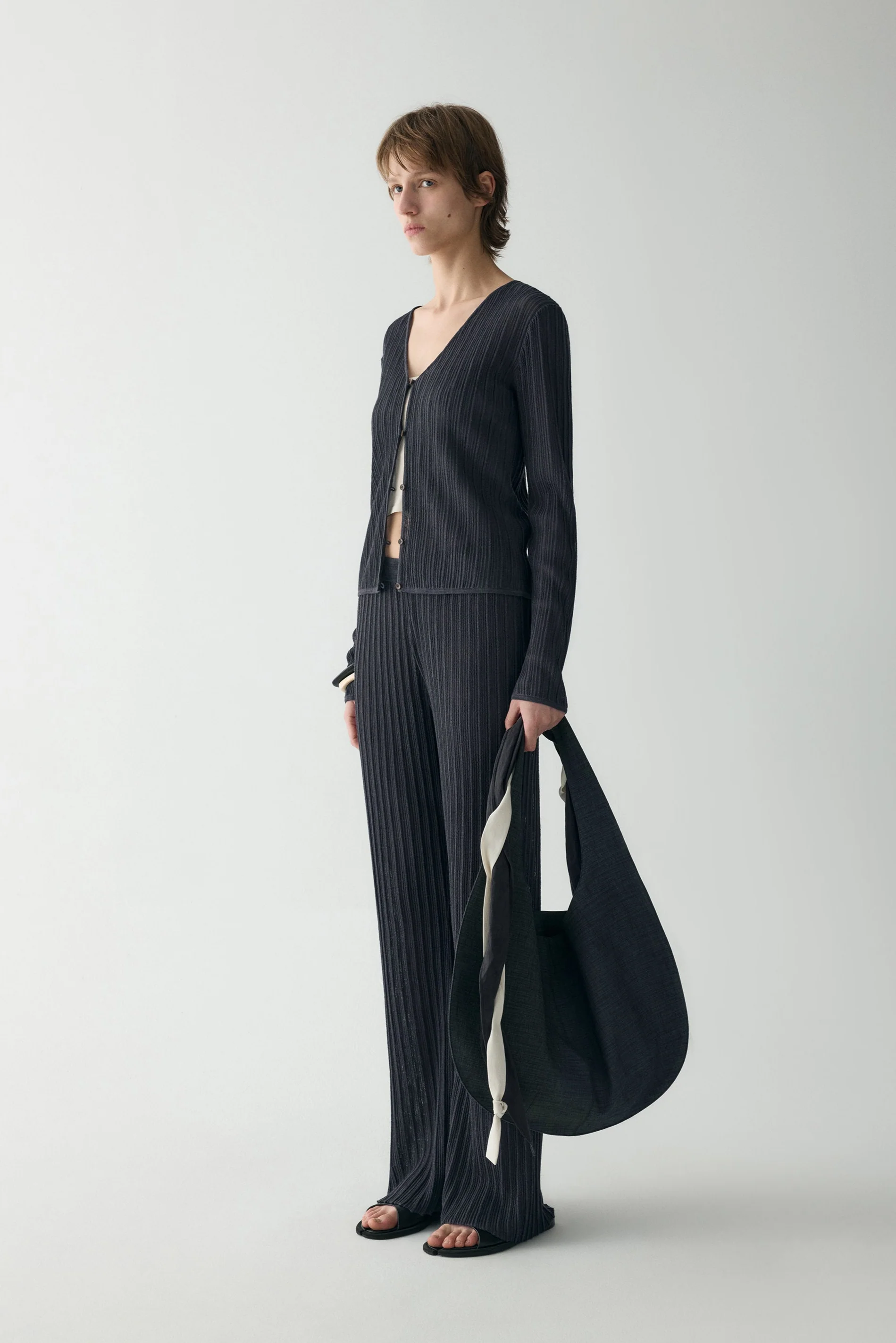 Textured Knitted V-neck Cardigan - Image 16