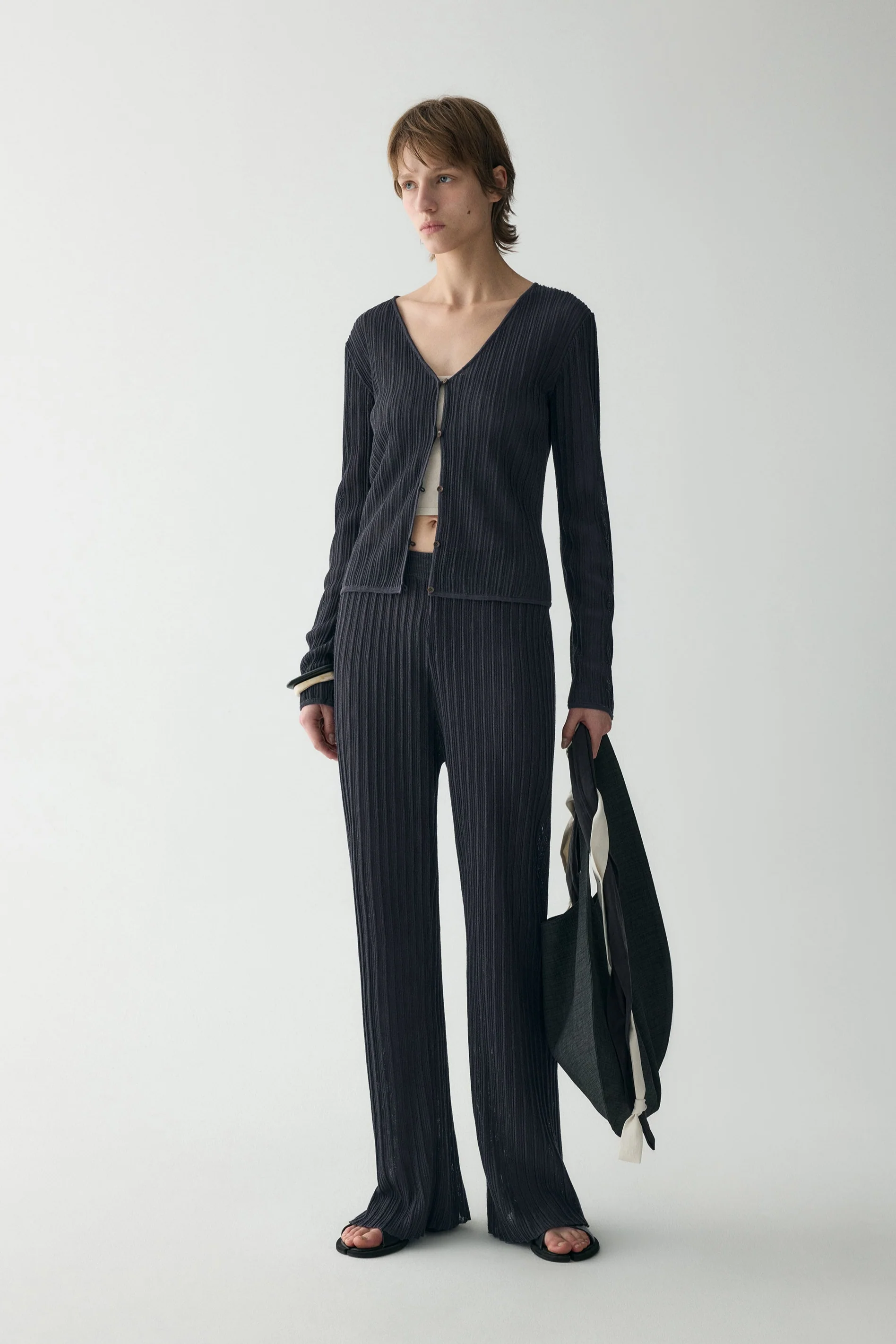 Textured Knitted V-neck Cardigan - Image 17