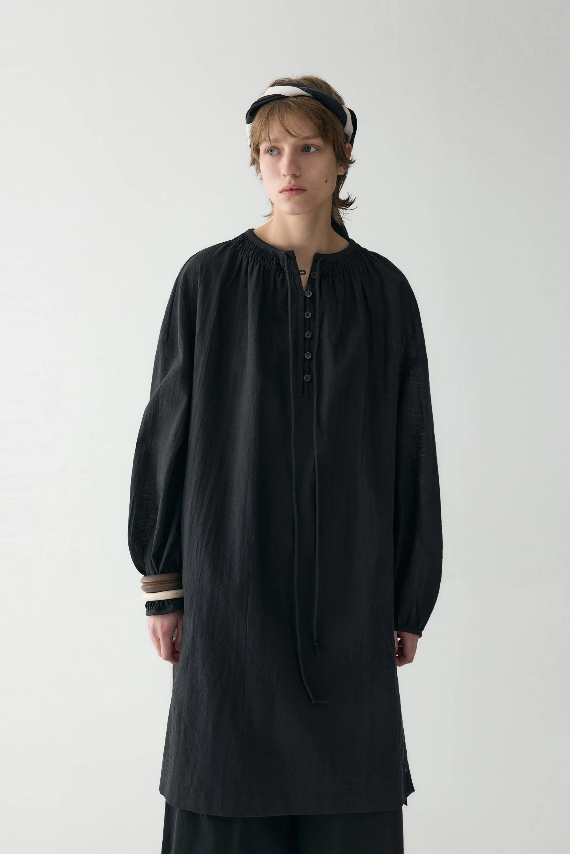 Long-sleeveed Tie-front Dress - Image 20