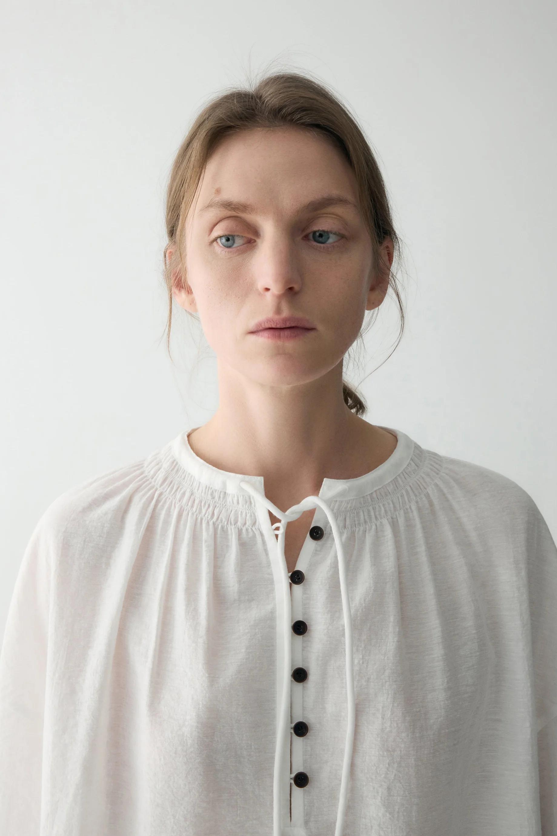 Long-sleeveed Tie-front Dress - Image 8
