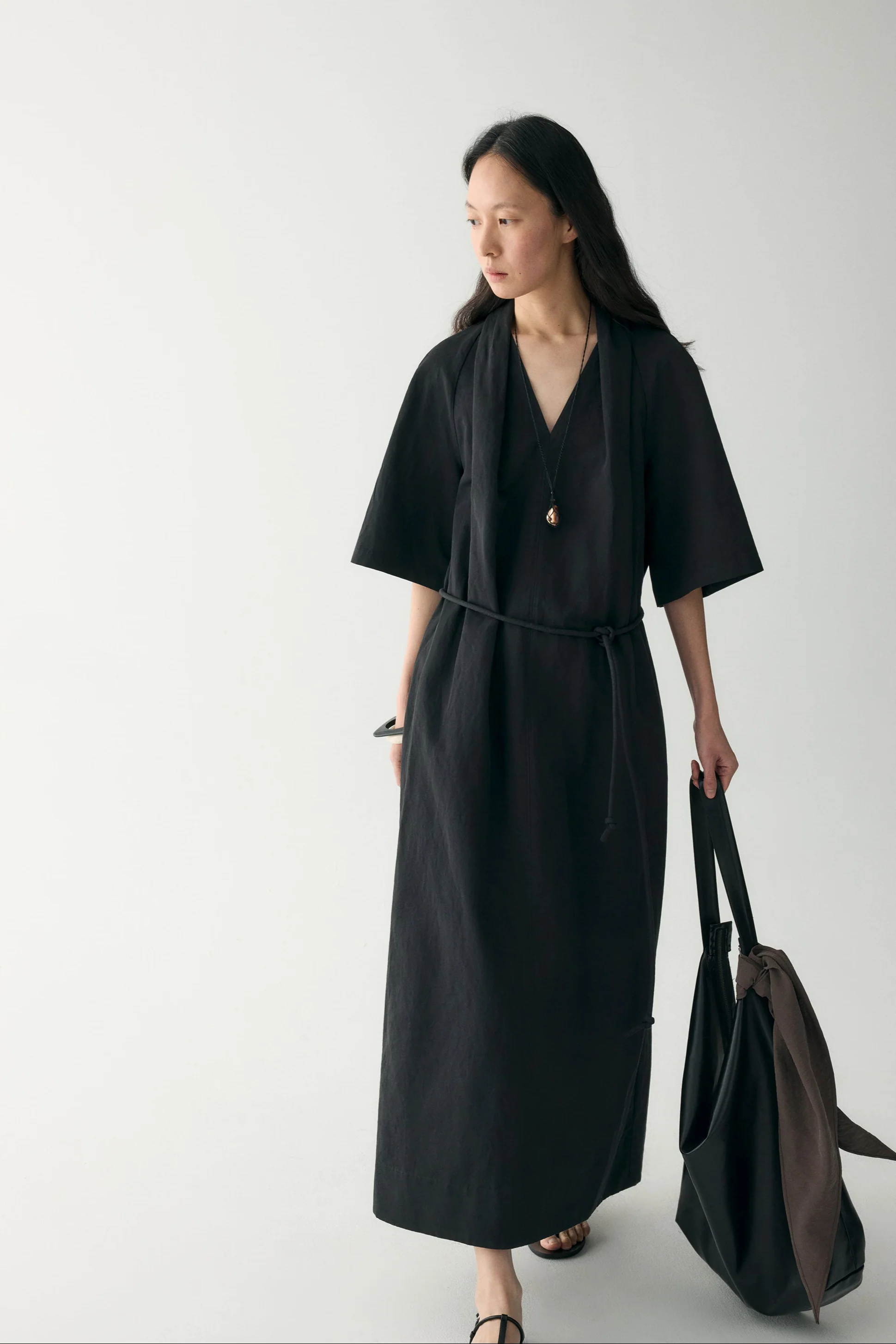 Cotton-linen V-neck Dress - Image 19