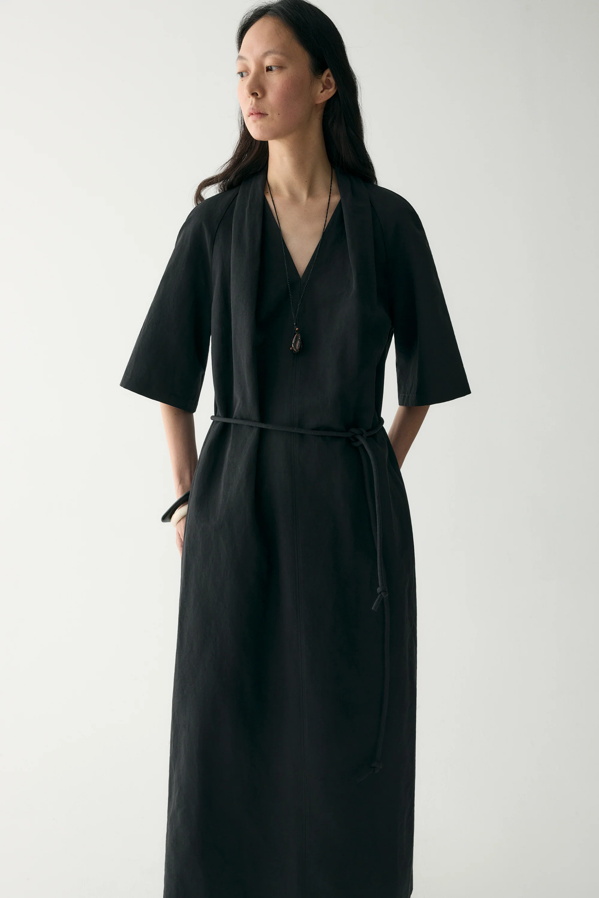 Cotton-linen V-neck Dress - Image 20