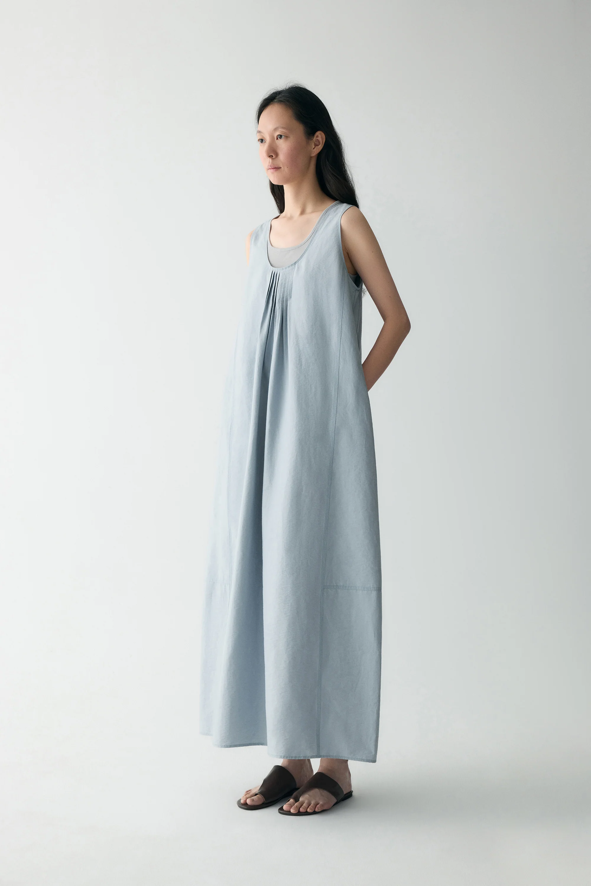 Reversible Sleeveless Dress - Image 11