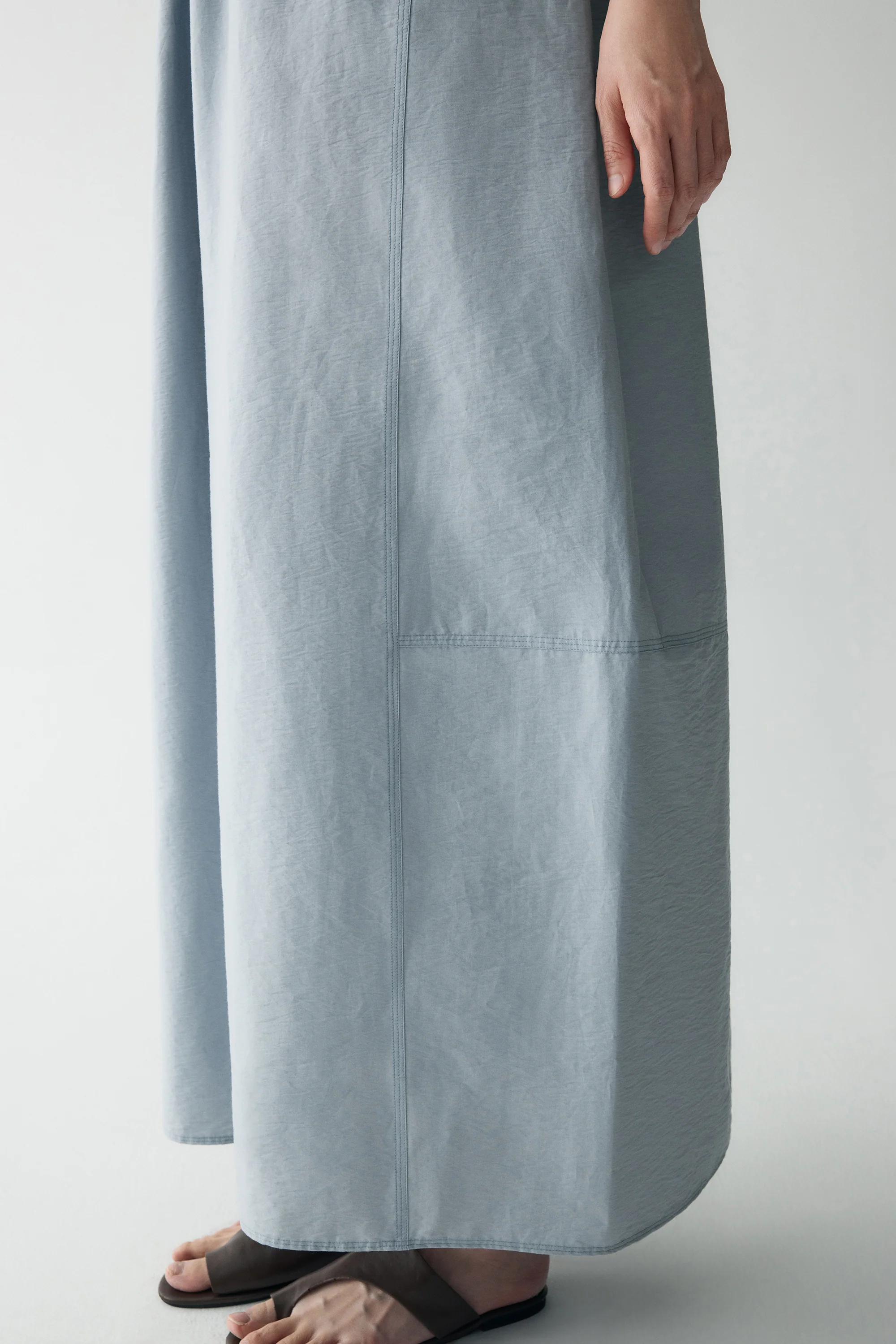 Reversible Sleeveless Dress - Image 21