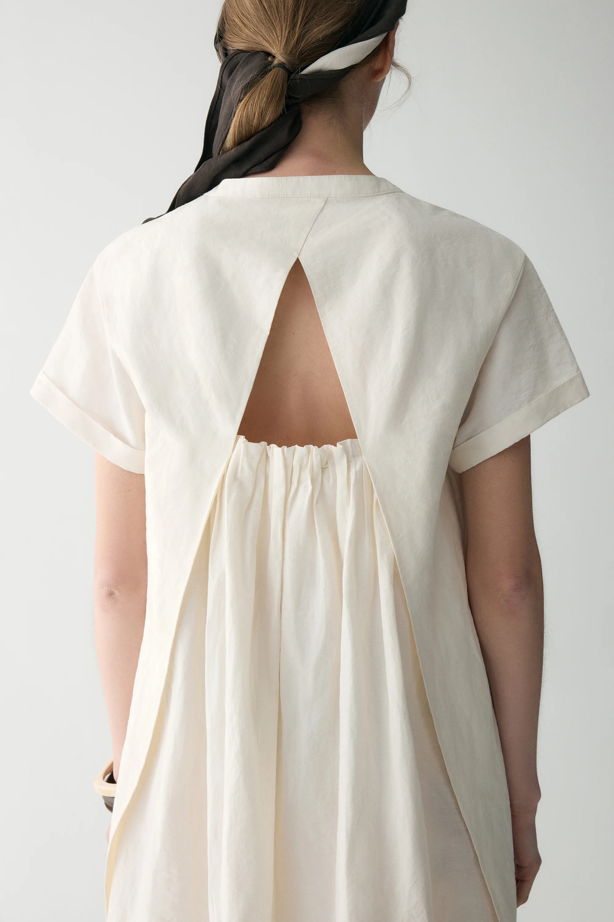 Cotton-linen Pleated Dress - Image 11
