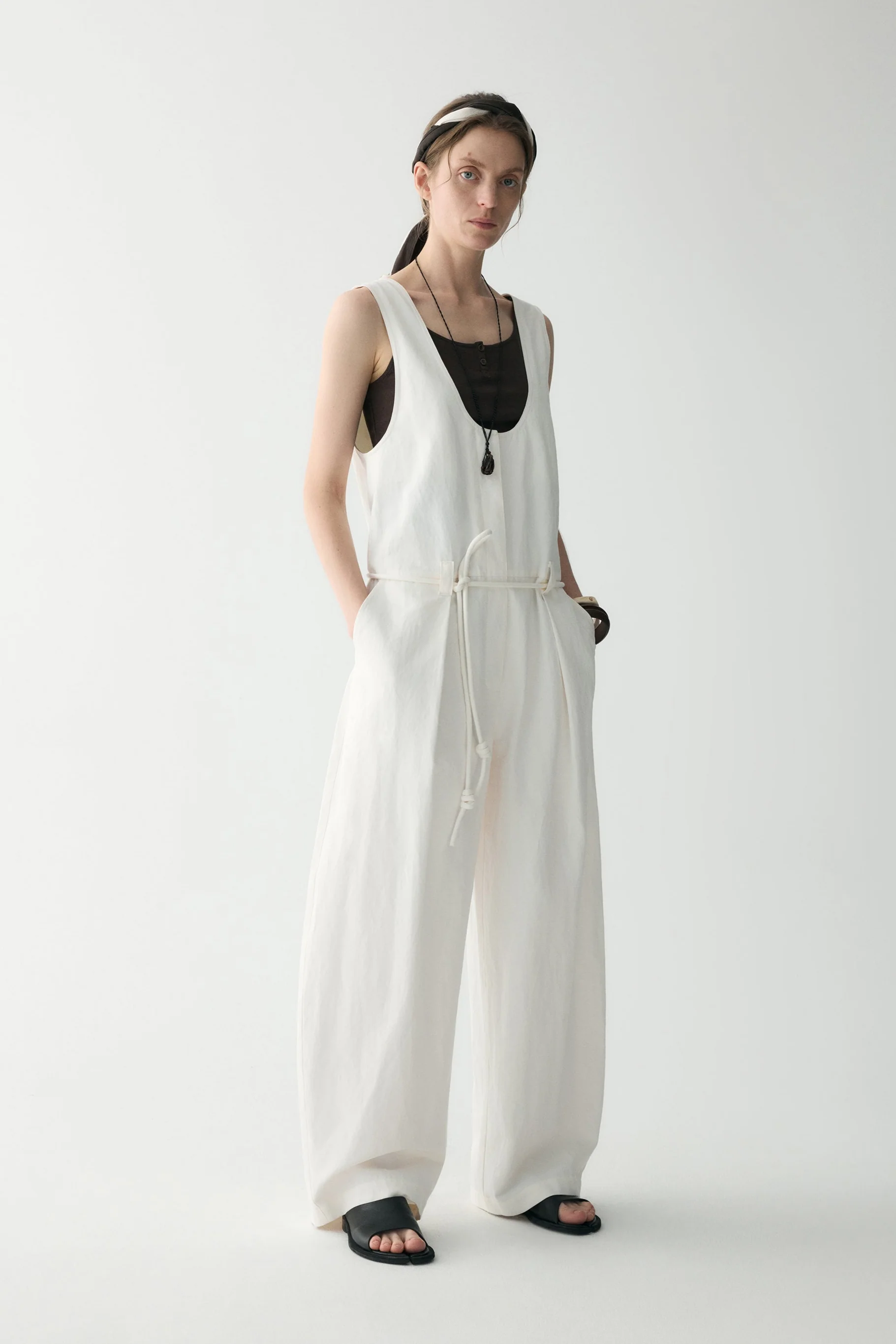 Curved Cotton-linen Jumpsuit