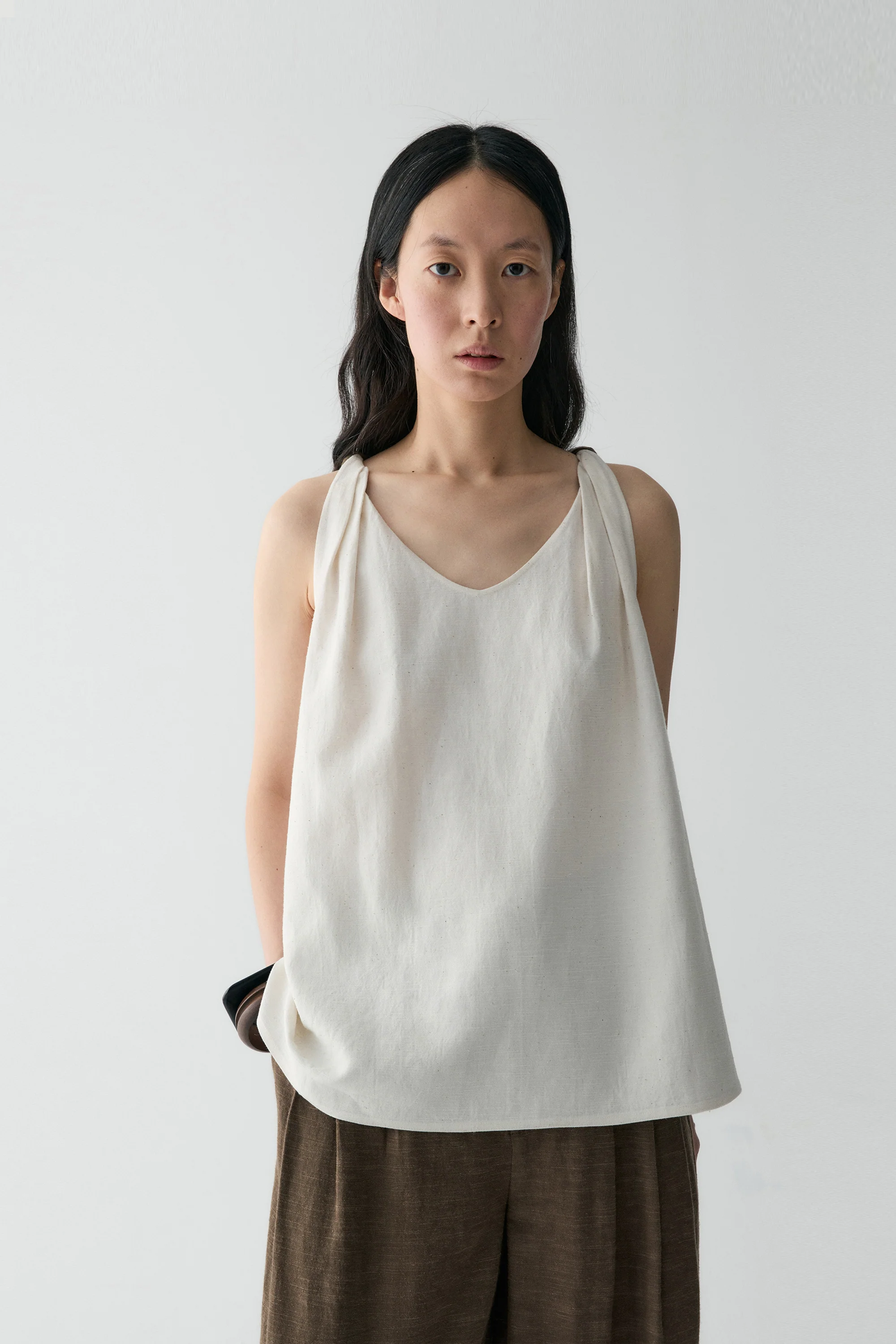 Two-tone Back Knot Top - Image 16