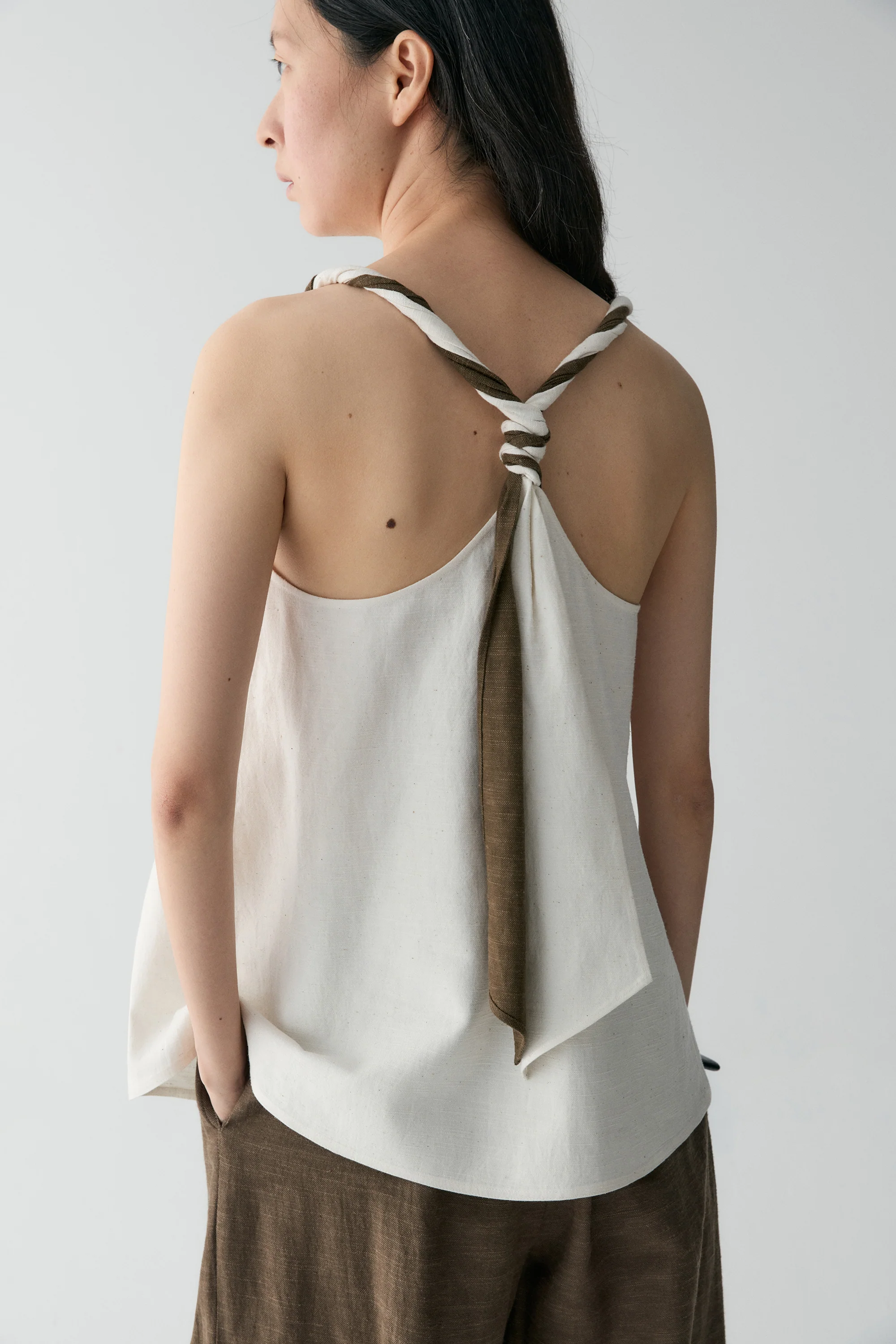 Two-tone Back Knot Top - Image 17