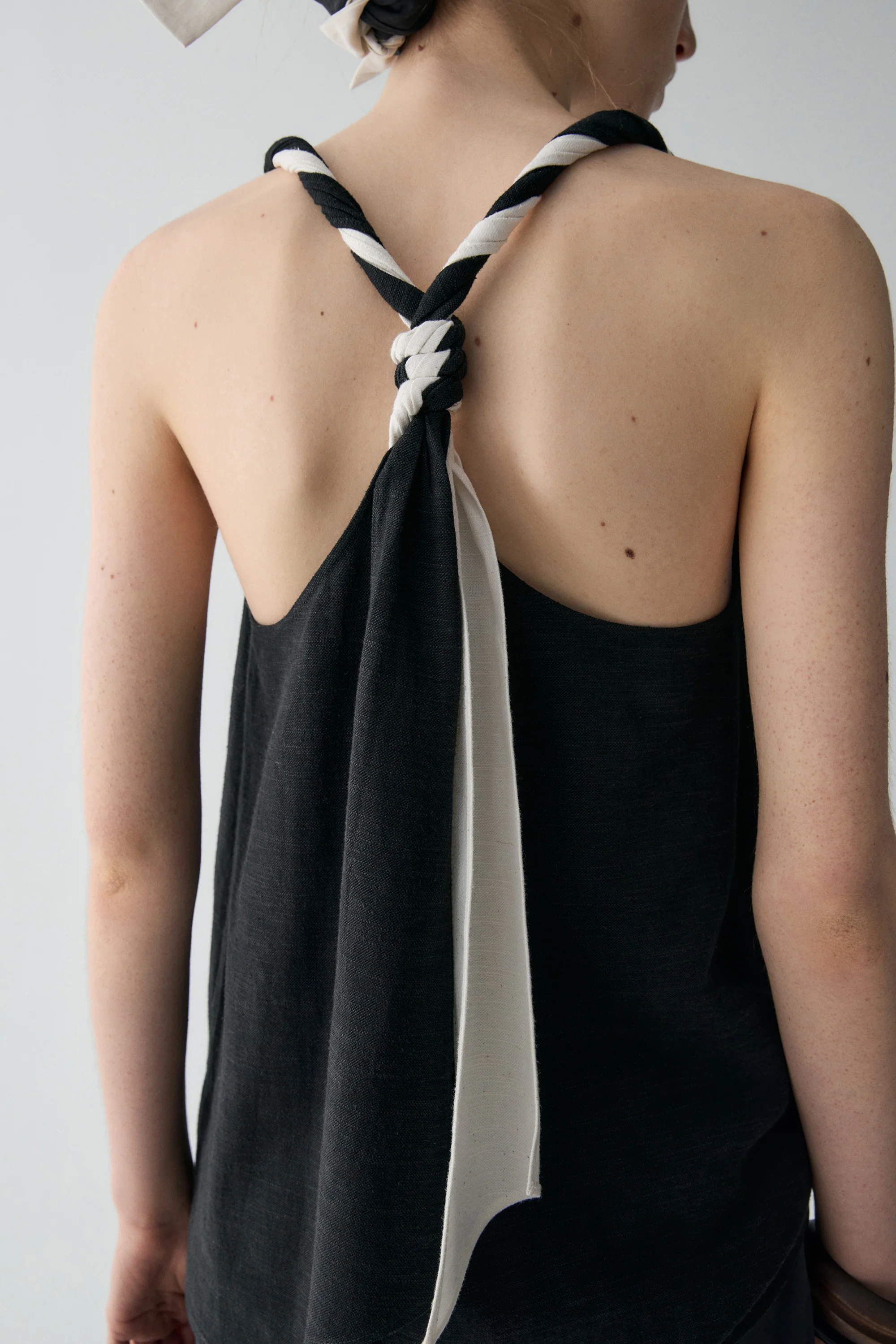 Two-tone Back Knot Top - Image 7