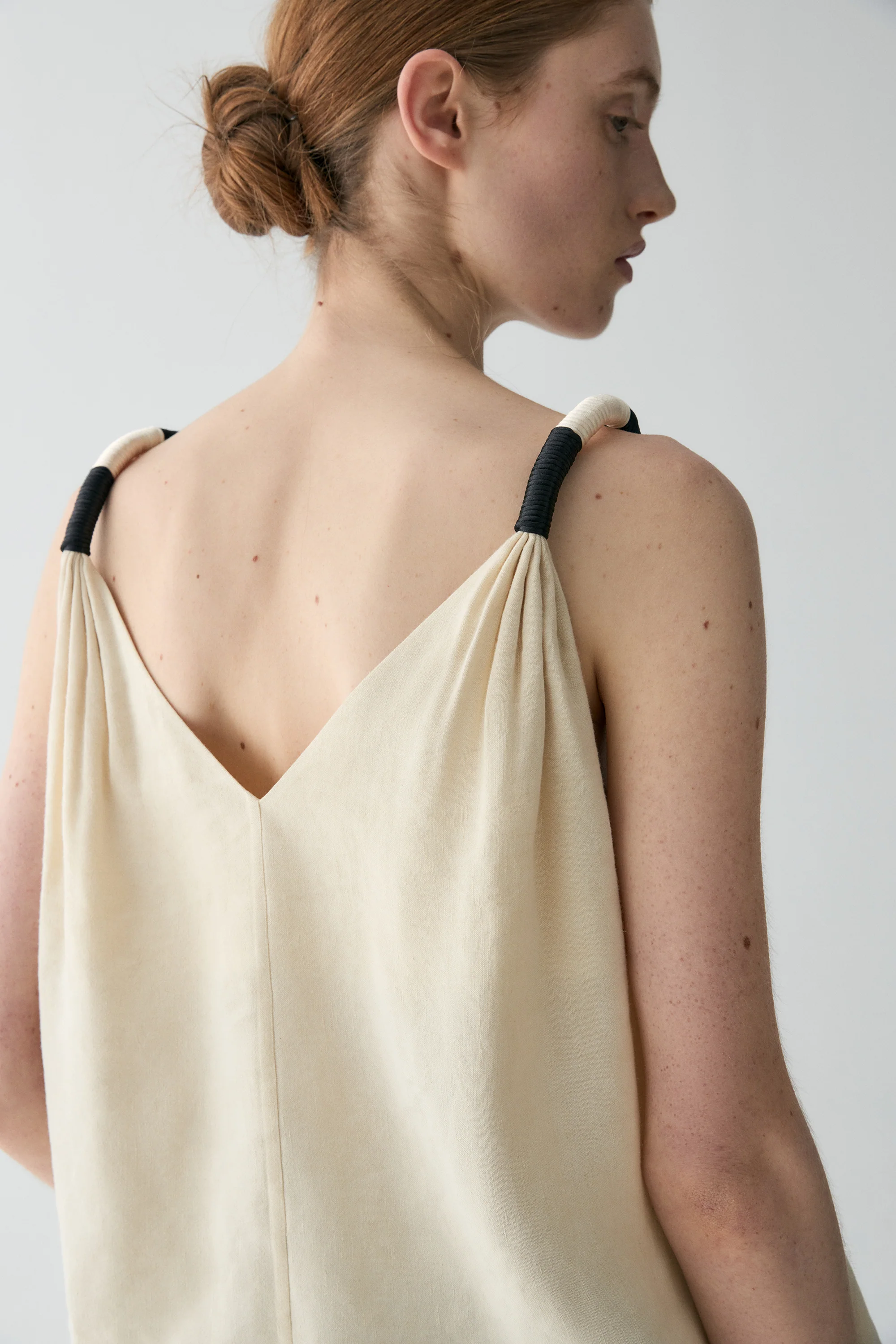 Linen V-neck Top - Image 9