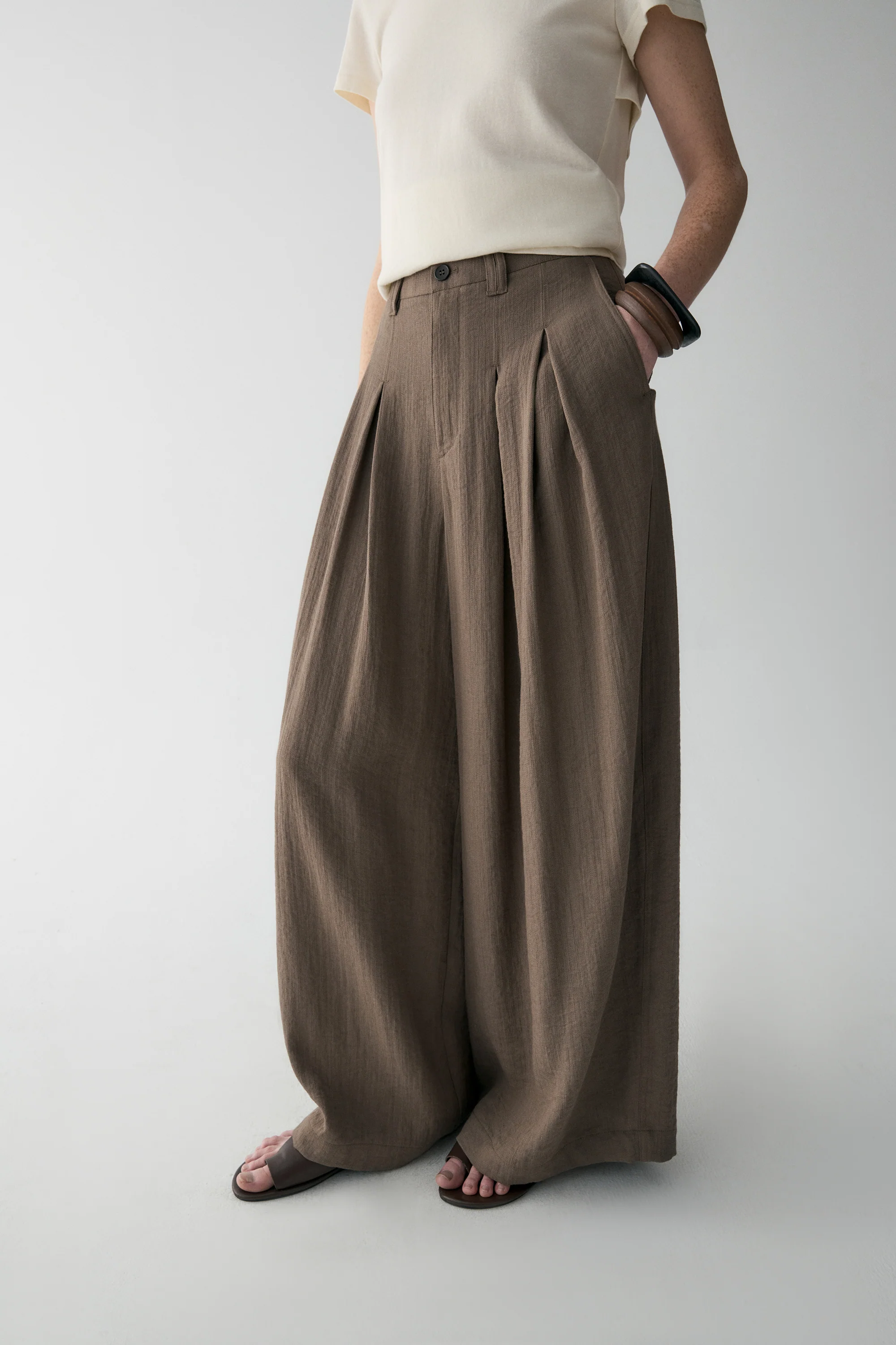 Tailored Wide-leg Trousers - Image 5