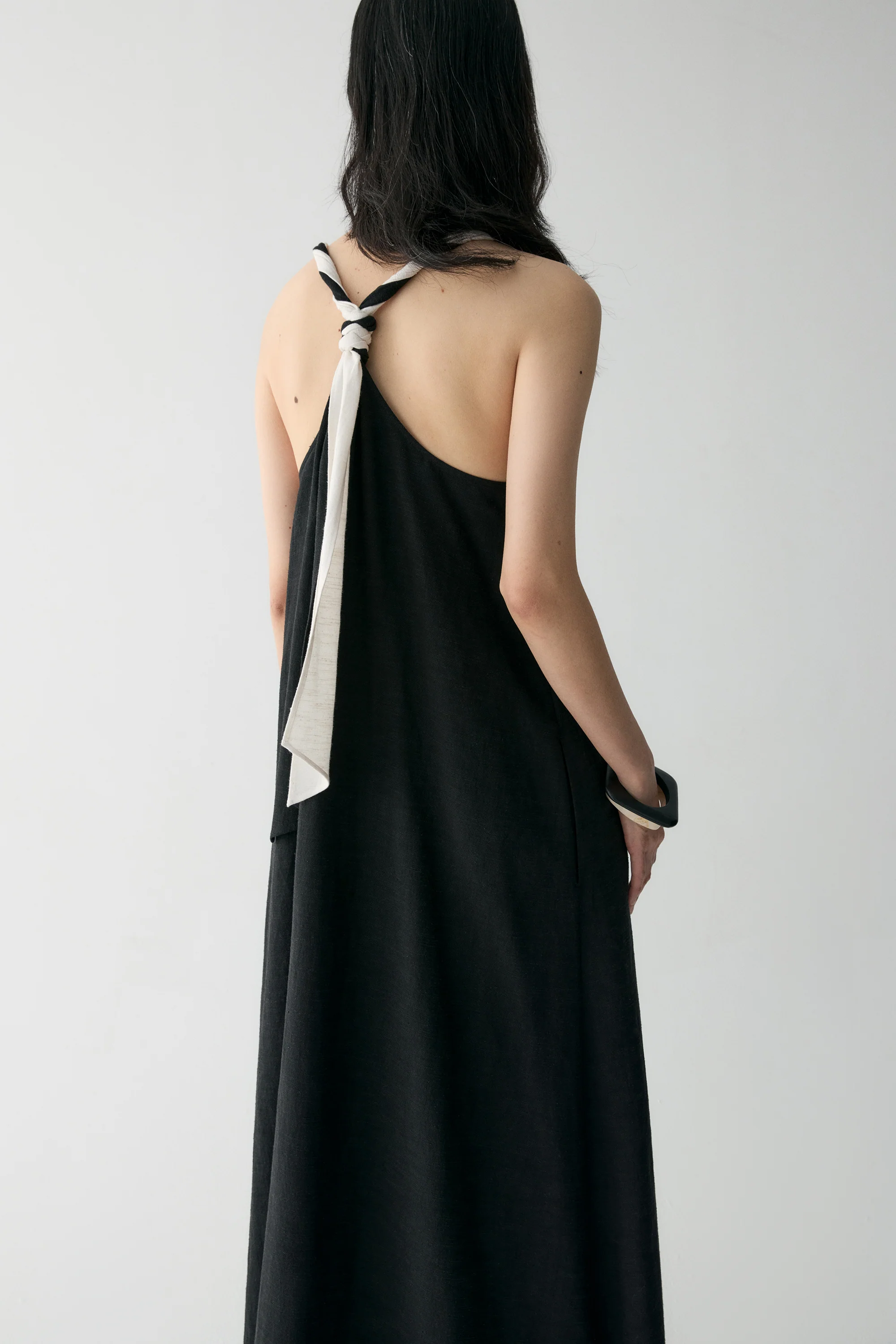 Two-tone Back Knot Dress - Image 11