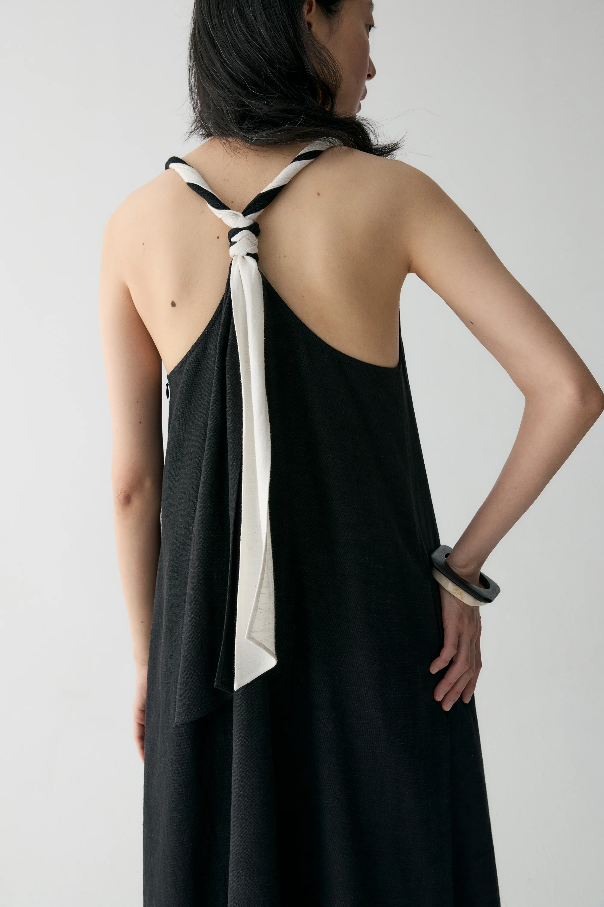 Two-tone Back Knot Dress - Image 13