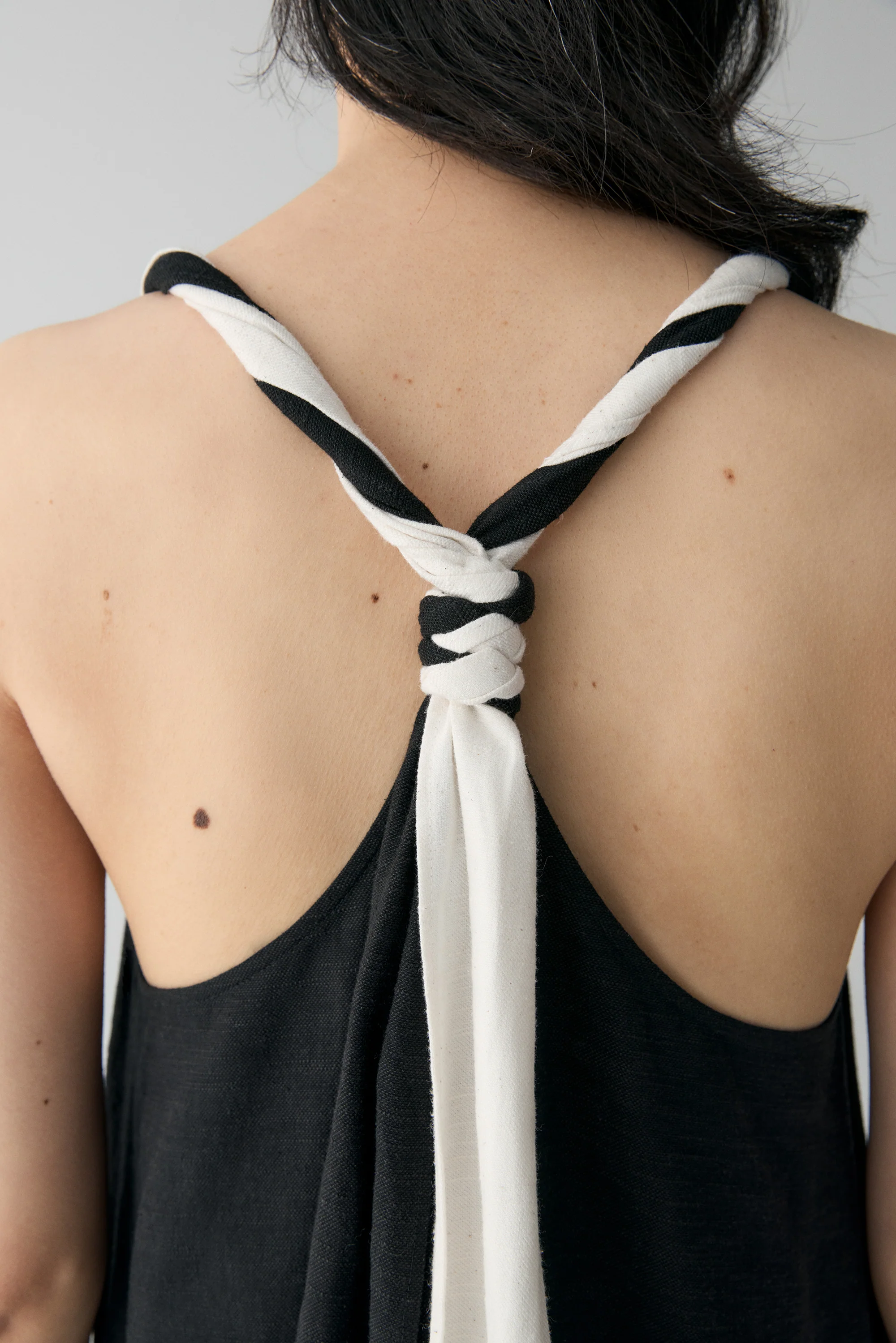 Two-tone Back Knot Dress - Image 18