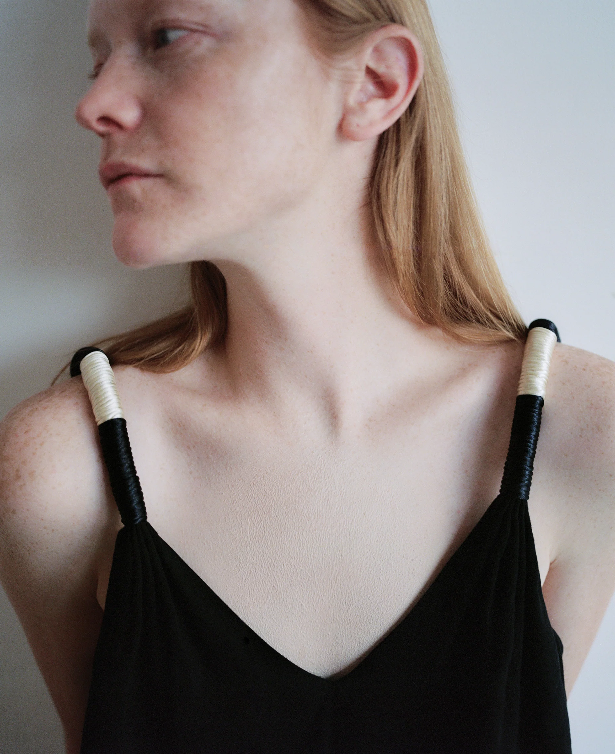 Linen V-neck Dress - Image 18