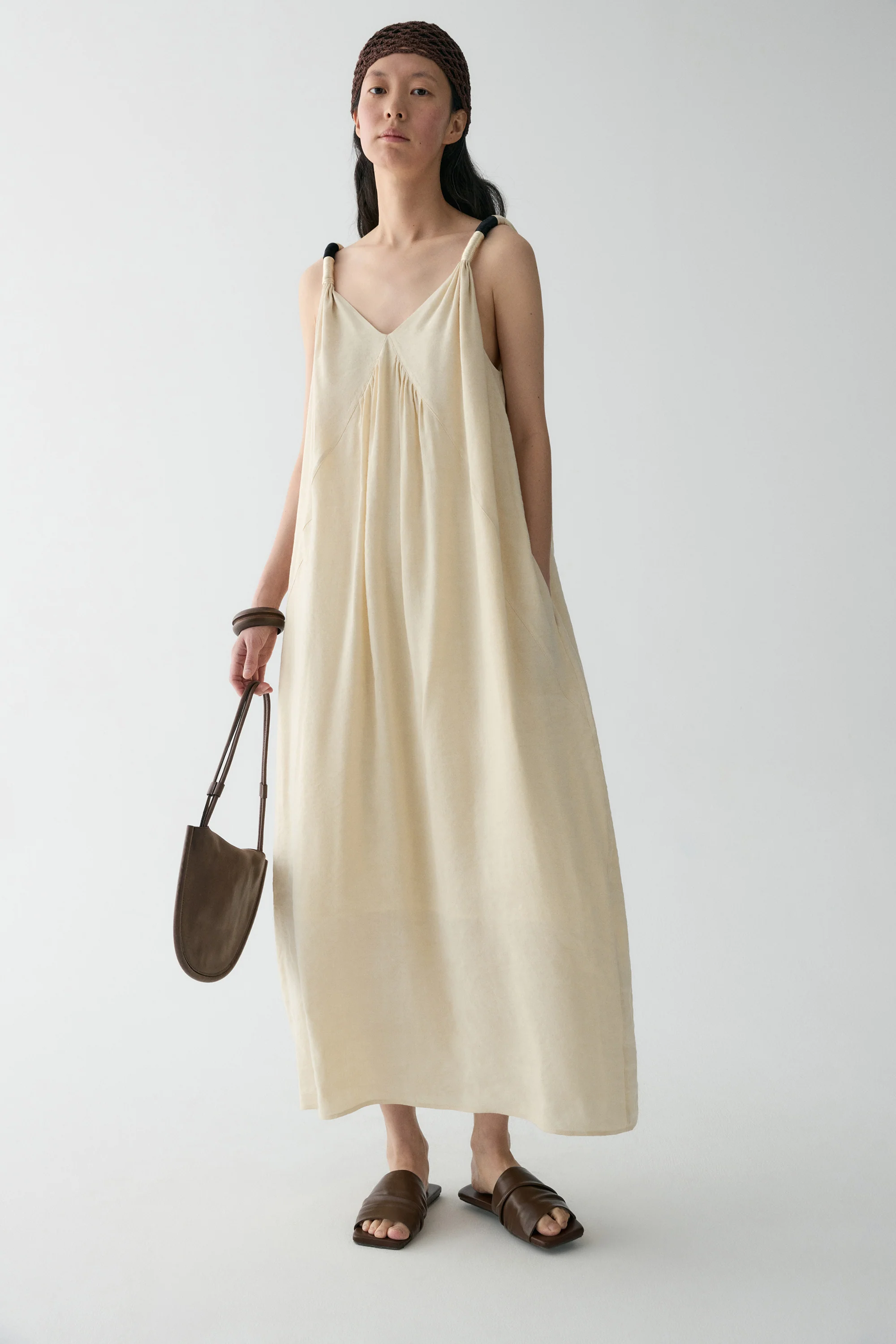 Linen V-neck Dress - Image 8