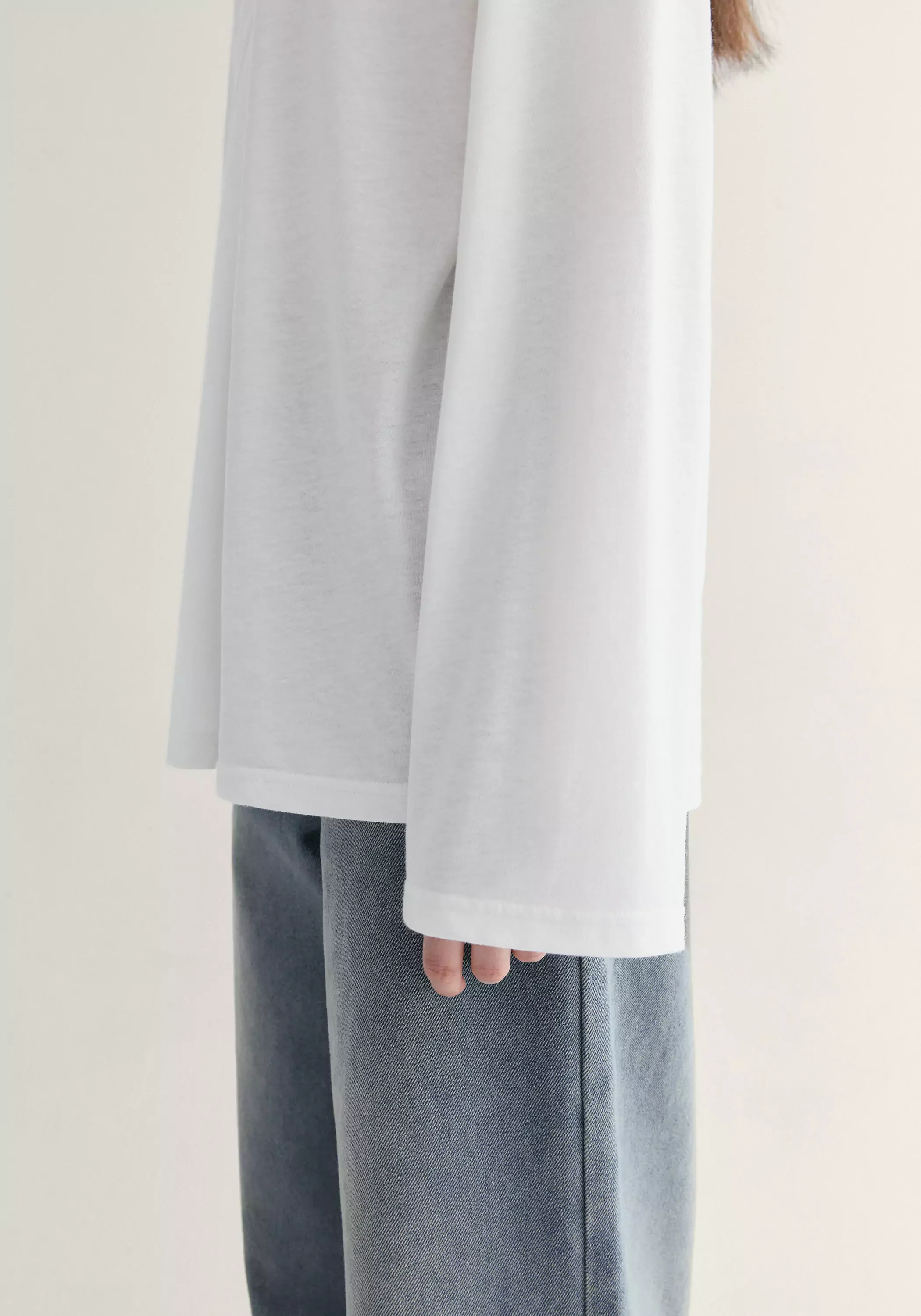 Twisted V-neck Top - Image 15