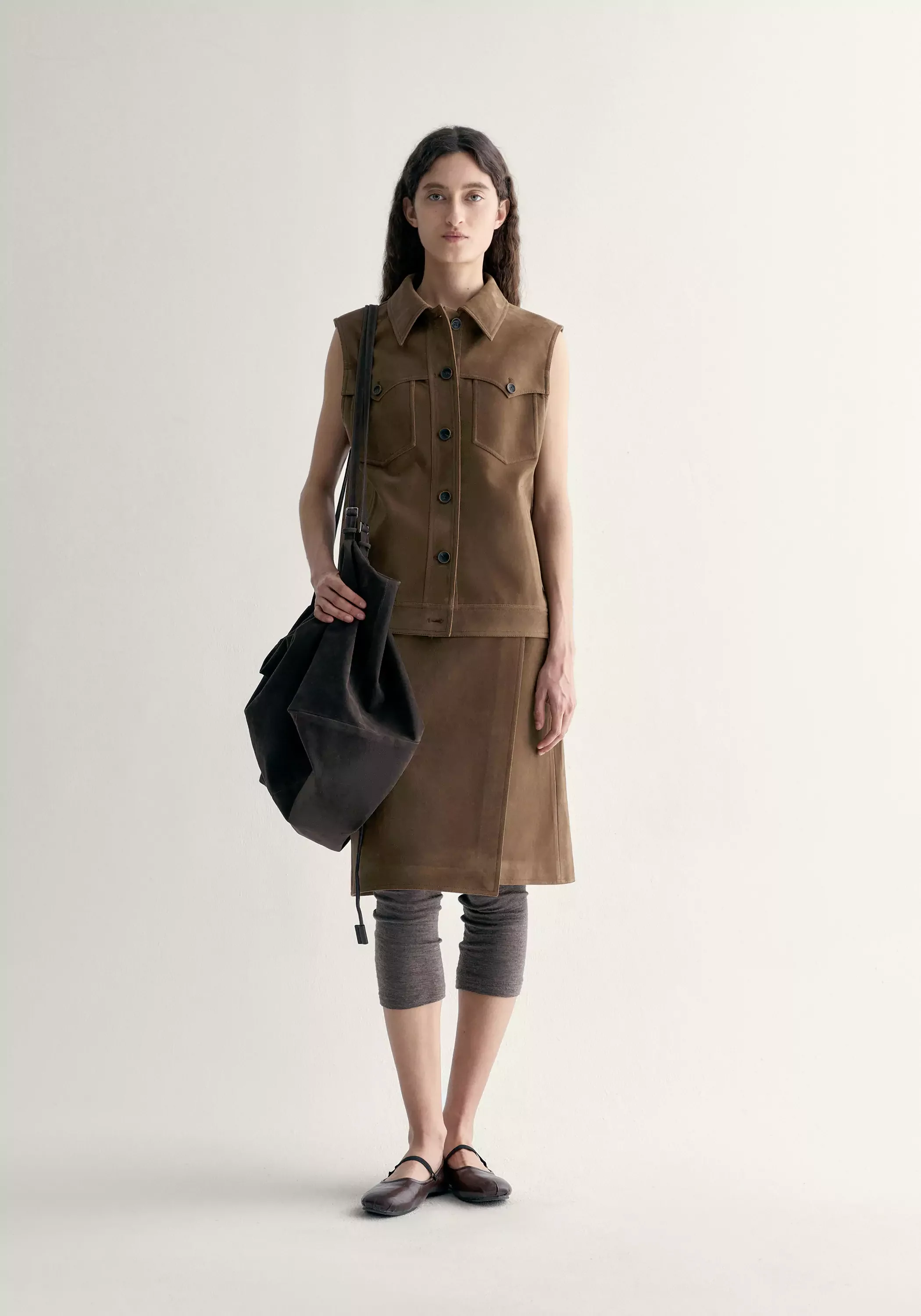 Loose-fit Pocketed Vest - Image 13