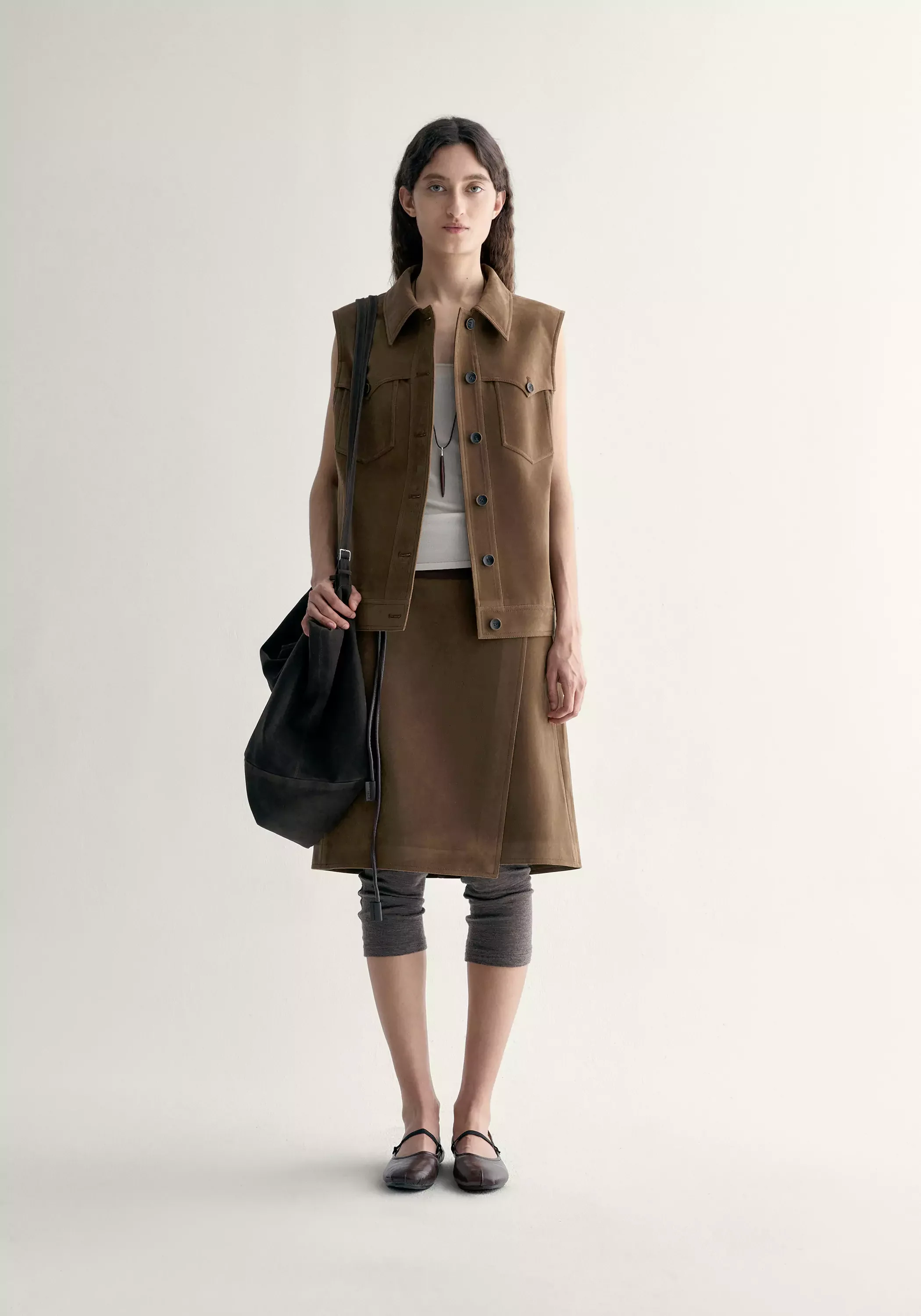 Loose-fit Pocketed Vest - Image 14