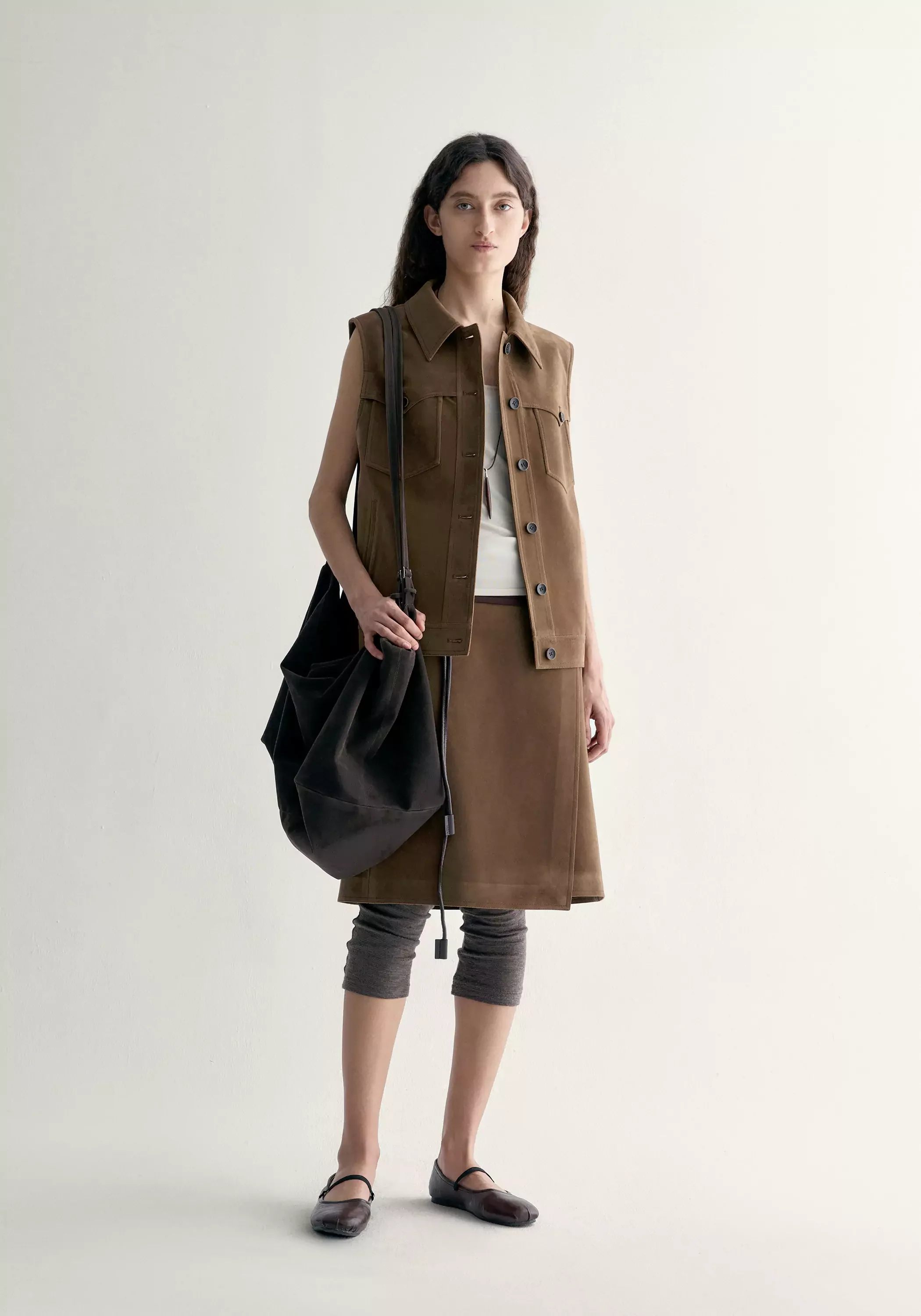 Loose-fit Pocketed Vest - Image 15
