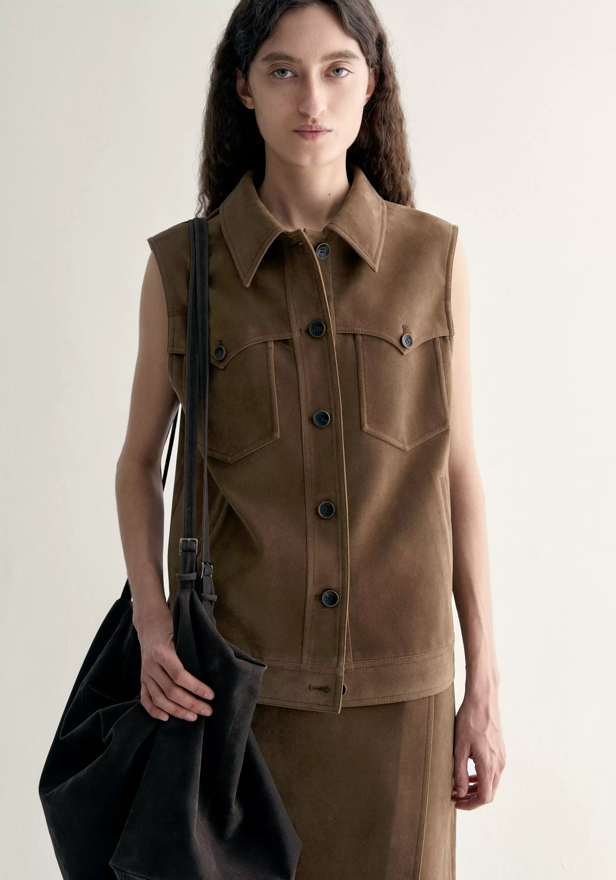 Loose-fit Pocketed Vest - Image 17